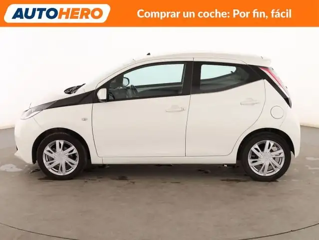 Toyota Aygo view 3