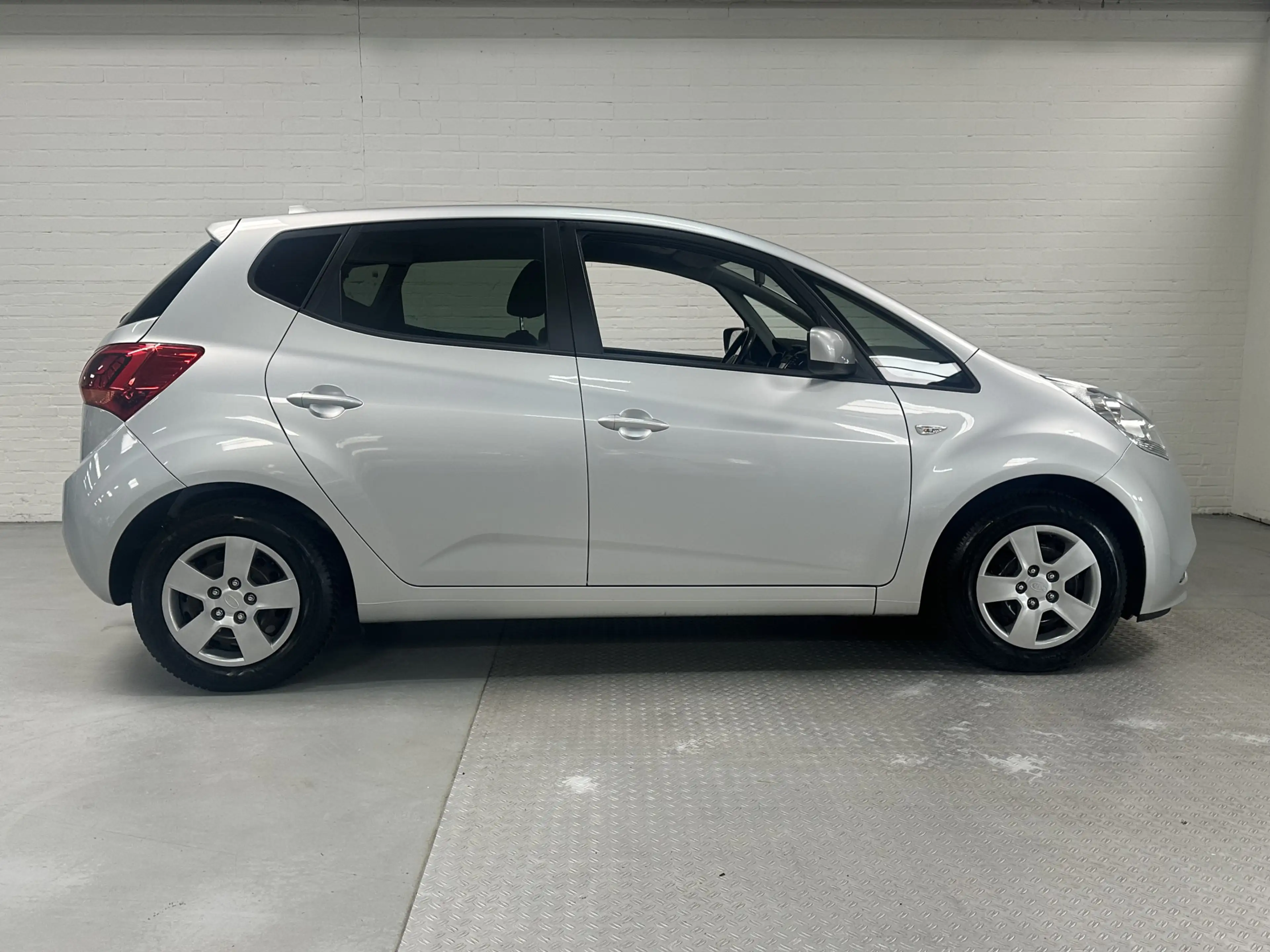 Kia Venga 1.6 CVVT DynamicPLusLine CLIMA / CRUISE / CEMERA / — photo 3