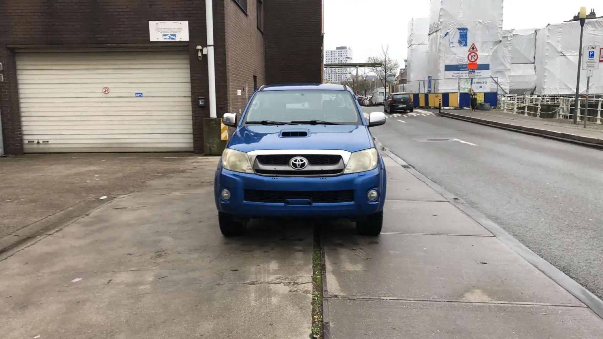 Toyota Hilux 2.5 Turbo D-4D 4WD SR Bleu - 2