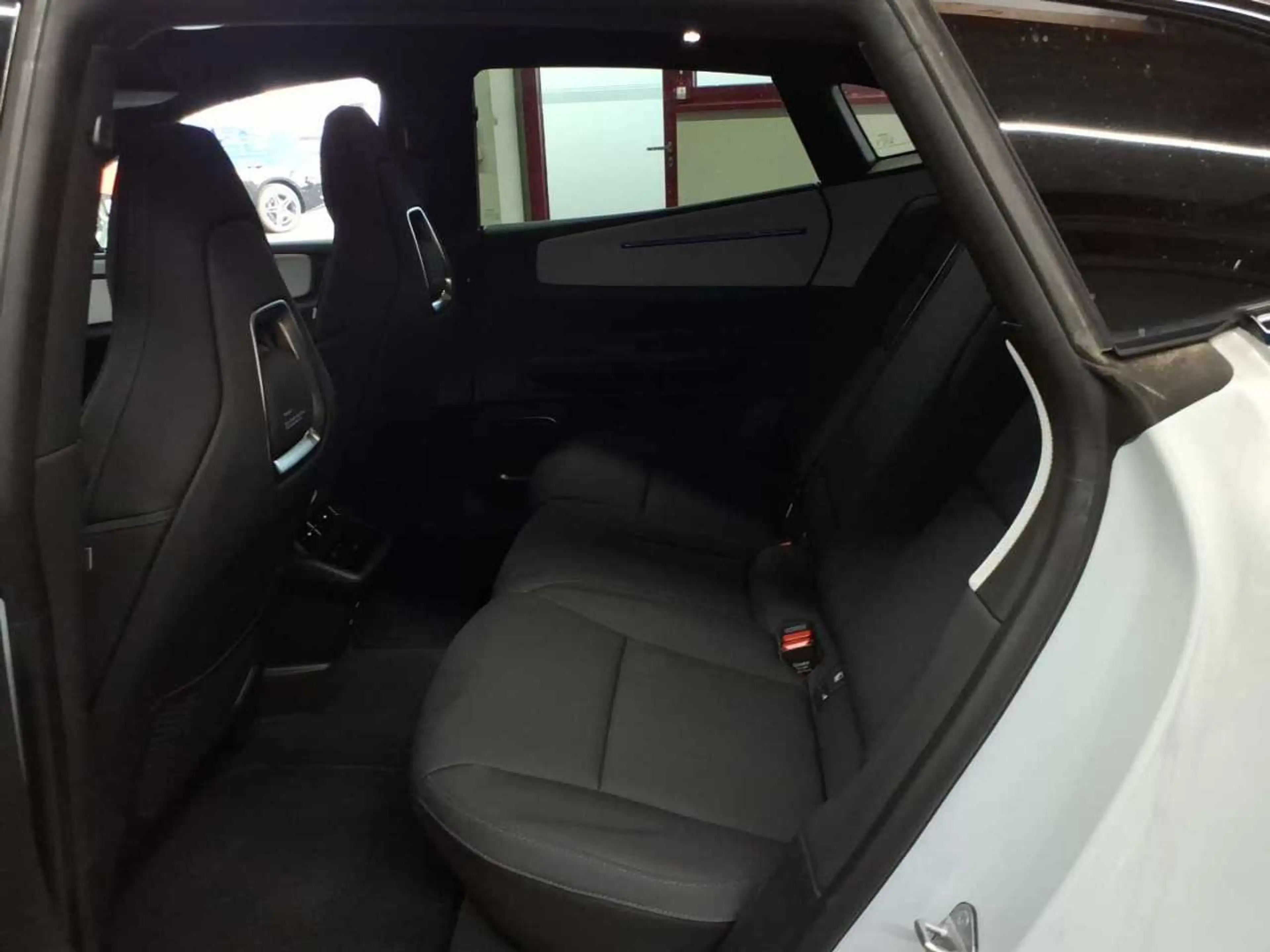 Polestar 4 Polestar 4 RWD 100kWh Plus Pilot 21" — photo 13