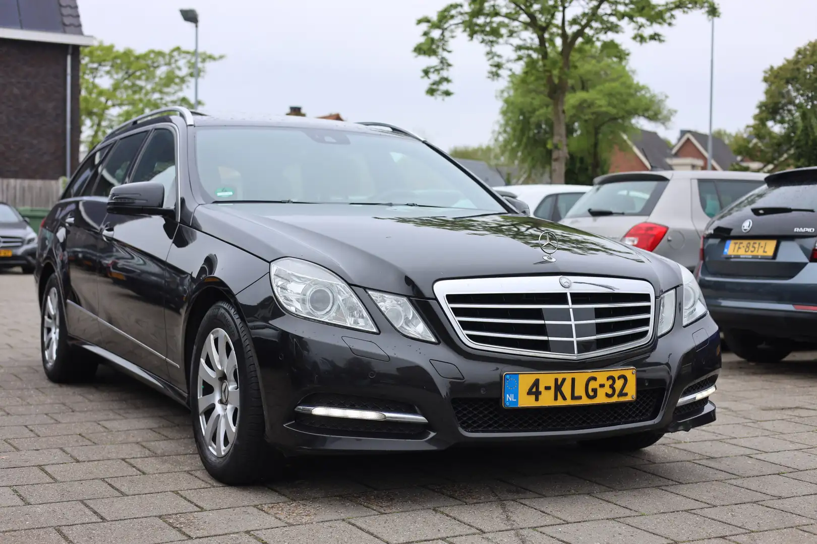 Mercedes-Benz E 300 Estate CDI BlueTEC HYBRID Business Class Avantgard Zwart - 2