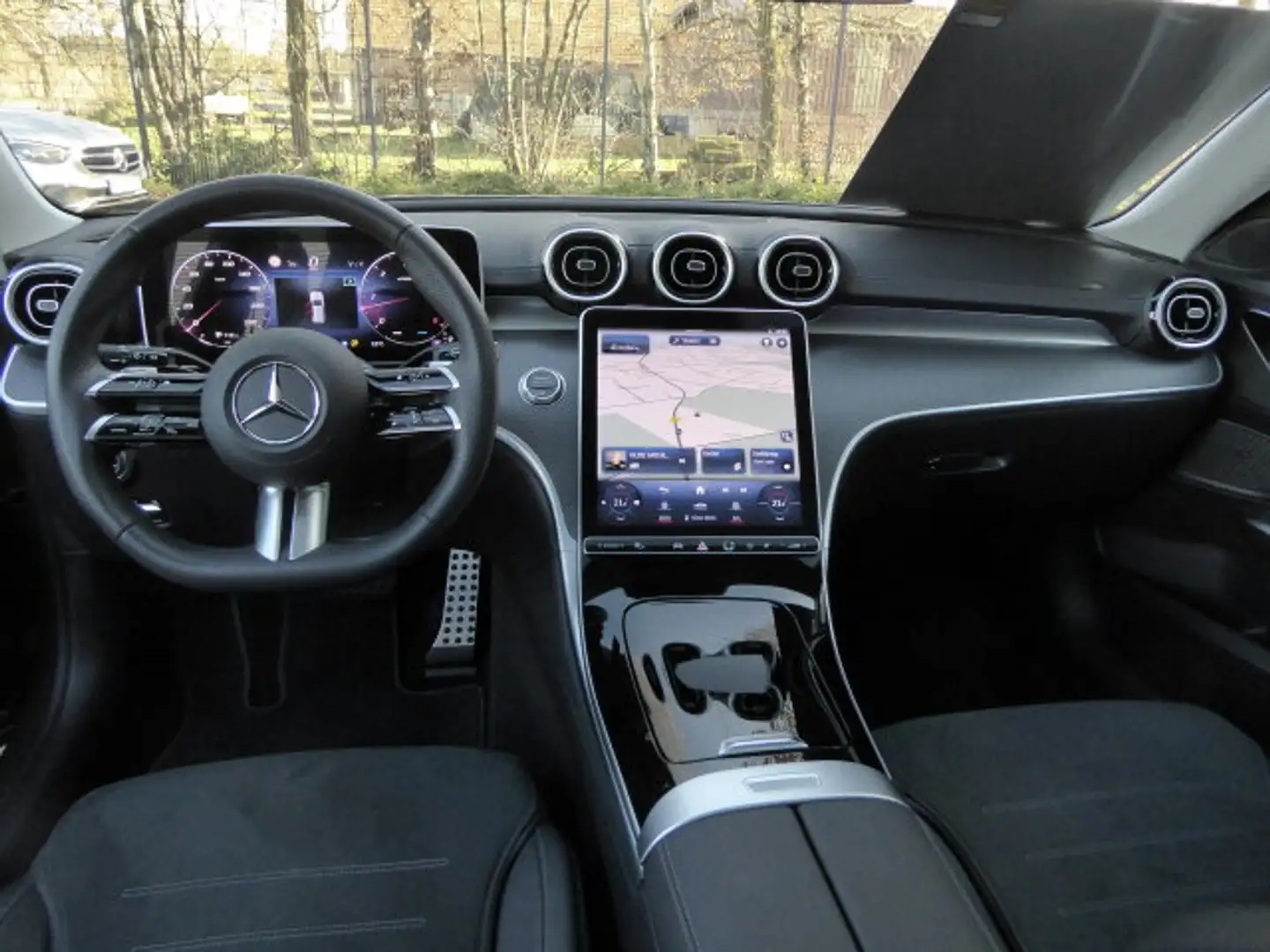 Mercedes-Benz C 200 C 200d T AMG Line Advanced Plus AHK Pano Memory Schwarz - 2