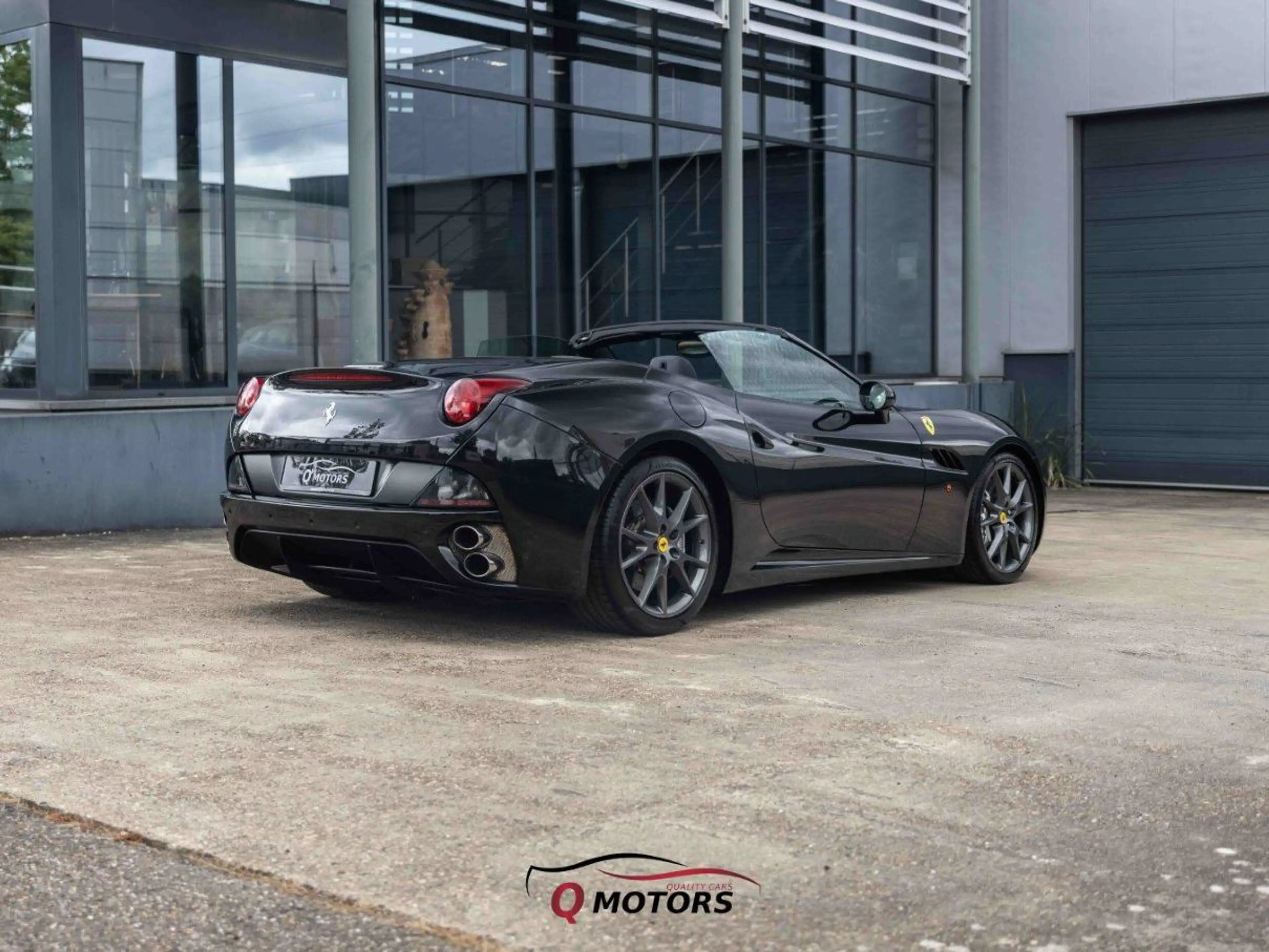 Ferrari California 4.3i V8 — photo 10