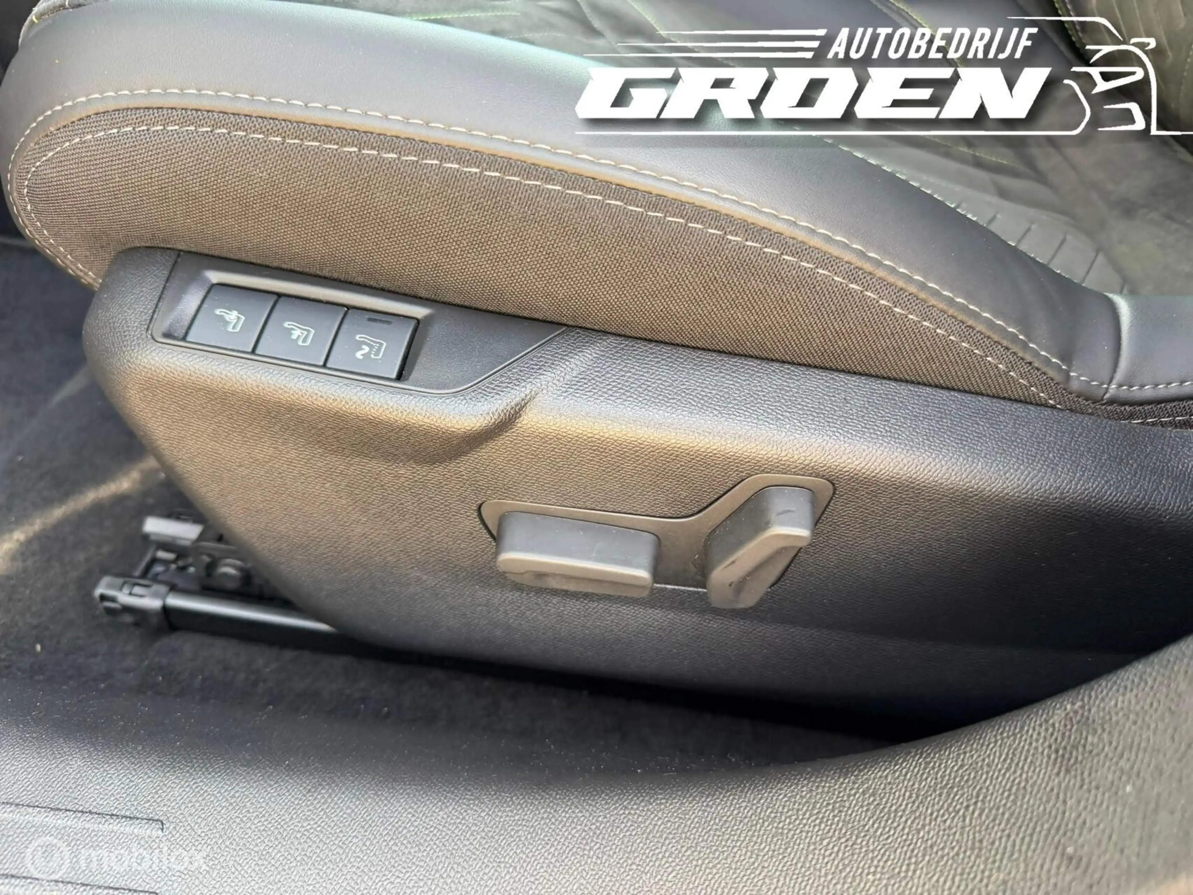 Peugeot e-208 EV GT 51 kWh CAMERA|KEYLES|LED|CARPLAY|ALCANT — photo 26