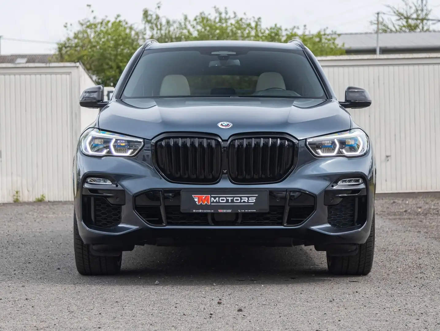 BMW X5 M /INDIVIDUAL/LASERLIGHT/SKY LOUNGE/BOWERS Grau - 2