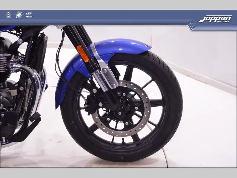 Royal Enfield Super Meteor 650 - foto 8