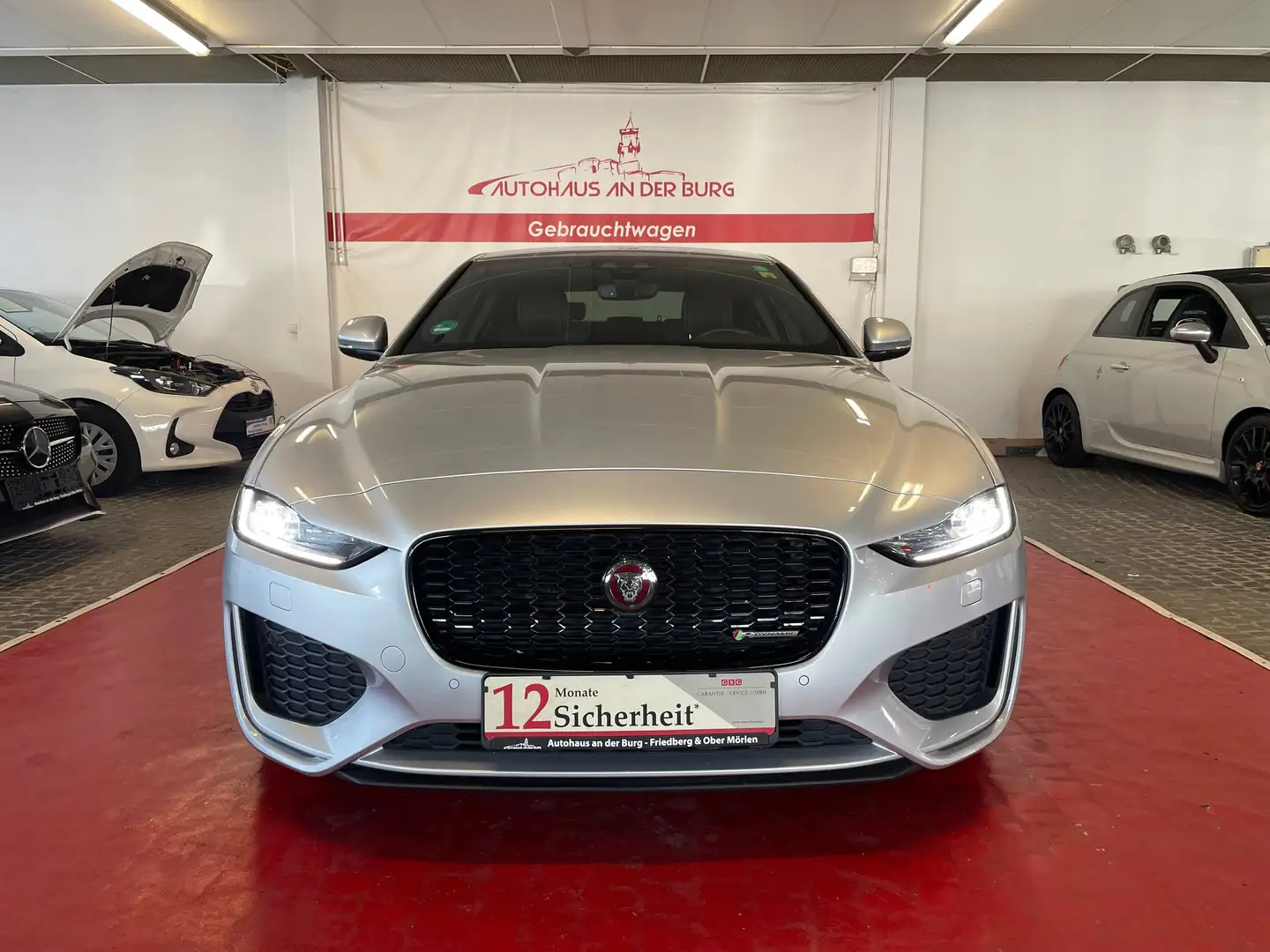 Jaguar XE R-Dynamic S AWD *2. Hd. + SHgpfl. + Apple/Android Silber - 2