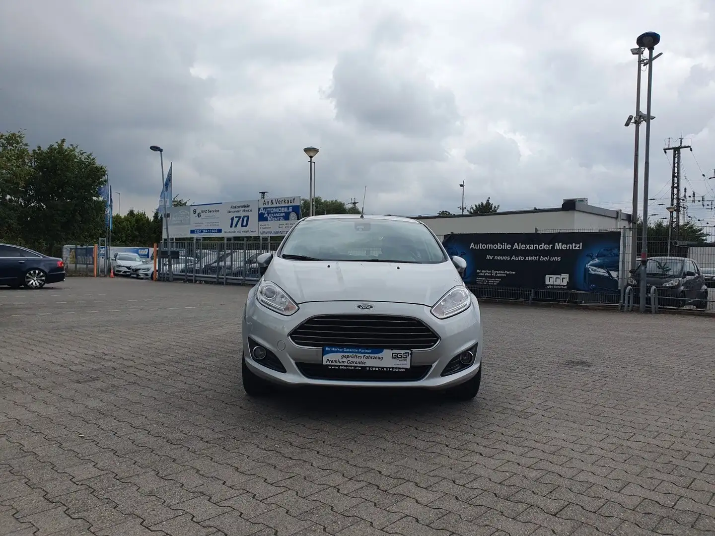 Ford Fiesta Titanium AUTOMATIK GARANTIE KLIMATRONIC Silber - 2