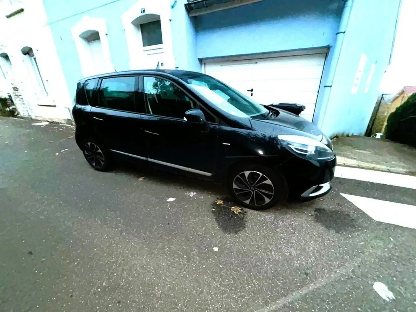 Renault Scenic Scenic 1.9 dCi 130 FAP Carminat Proactive A Noir - 1