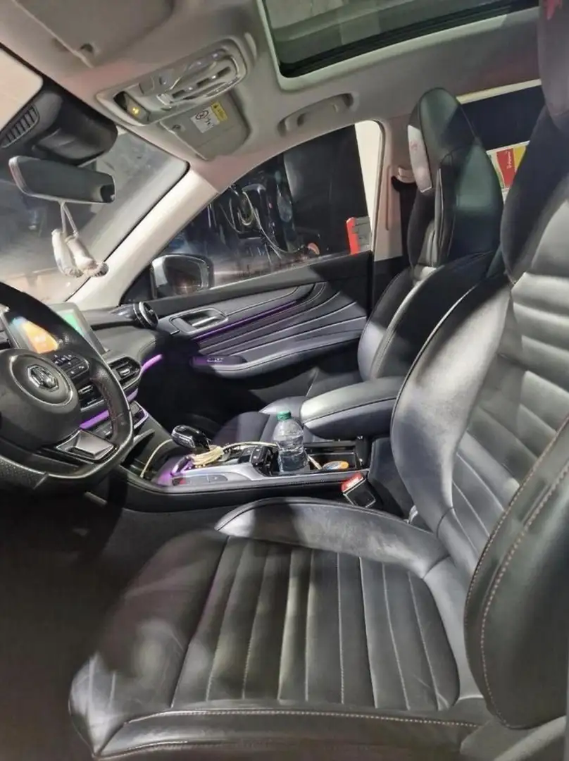 MG EHS 1.5 TGDI Luxury 258PK PANO LEER NL APK2027 Plateado - 2