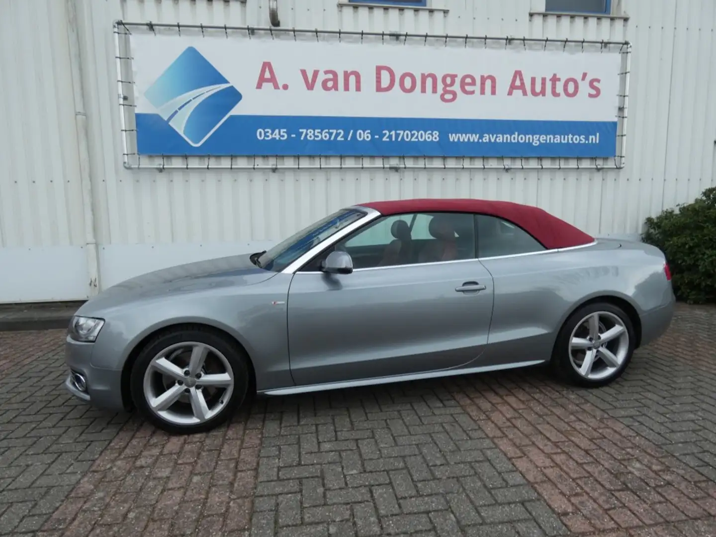 Audi A5 3.2 FSI S-Line Automaat,Leer,Navi,PDC,APK 16-1-26 Gris - 1