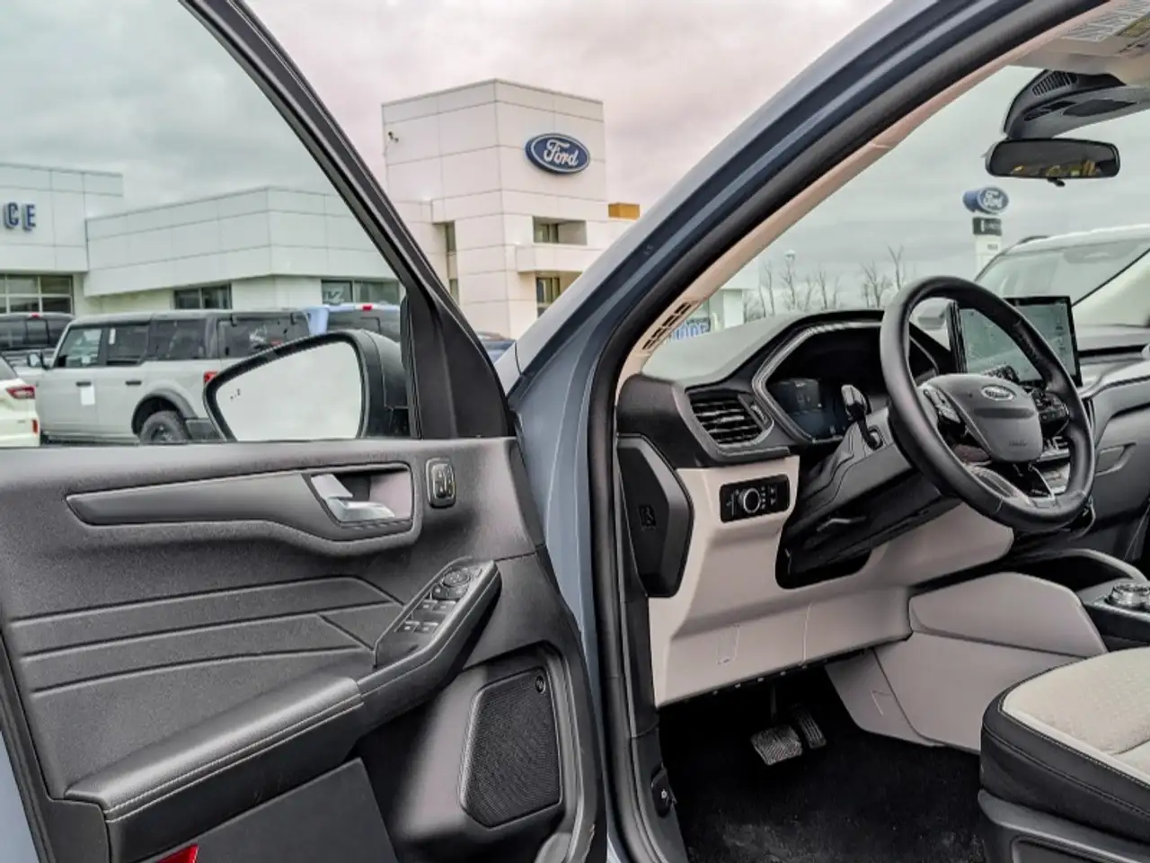 Ford Escape photo Ford Escape