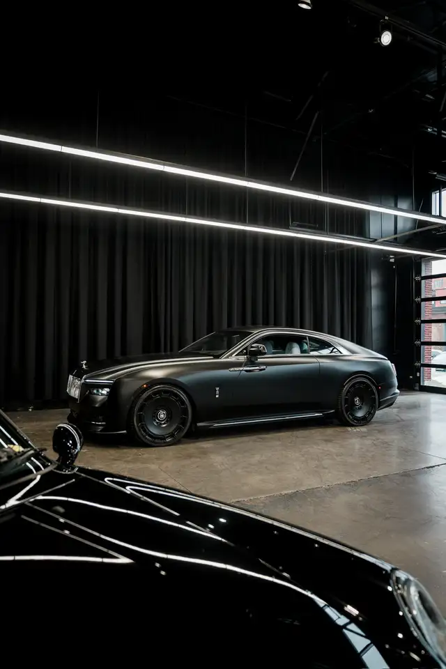 Rolls-Royce Spectre снимка Rolls-Royce Spectre