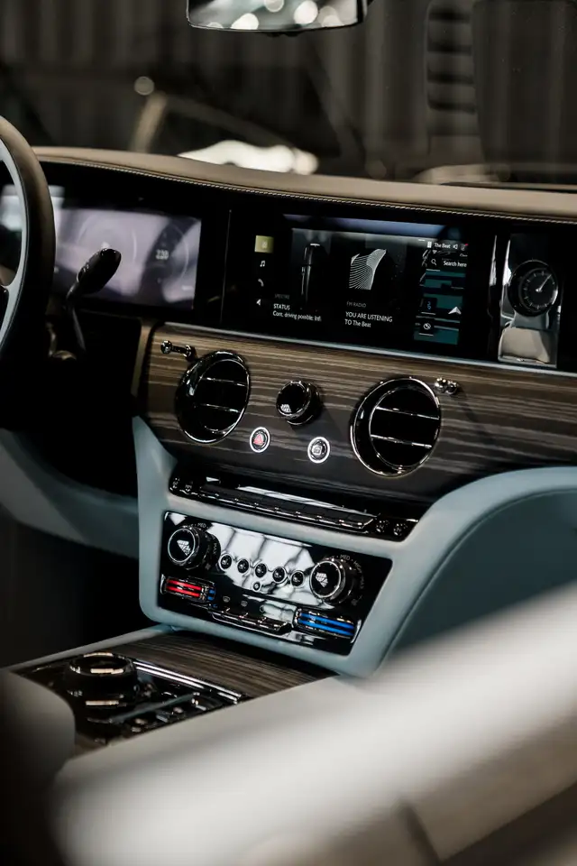 Rolls-Royce Spectre снимка Rolls-Royce Spectre