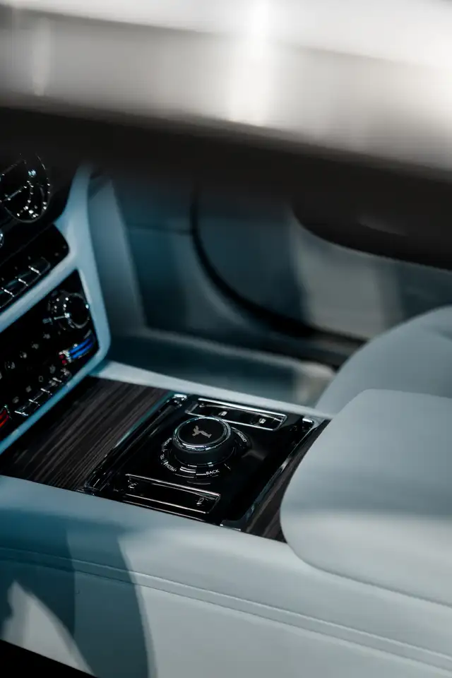 Rolls-Royce Spectre снимка Rolls-Royce Spectre