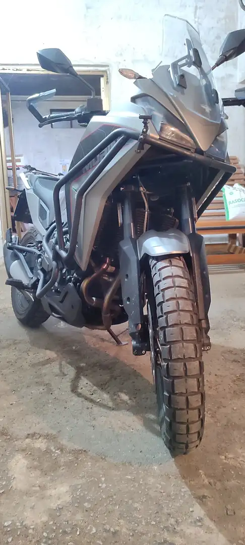 Moto Morini X-Cape cerchi tubeless Grigio - 2