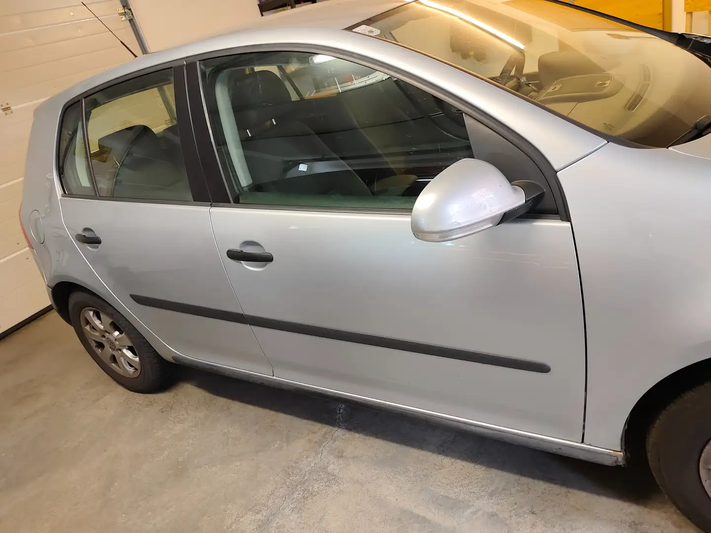 Volkswagen Golf Grau - 2