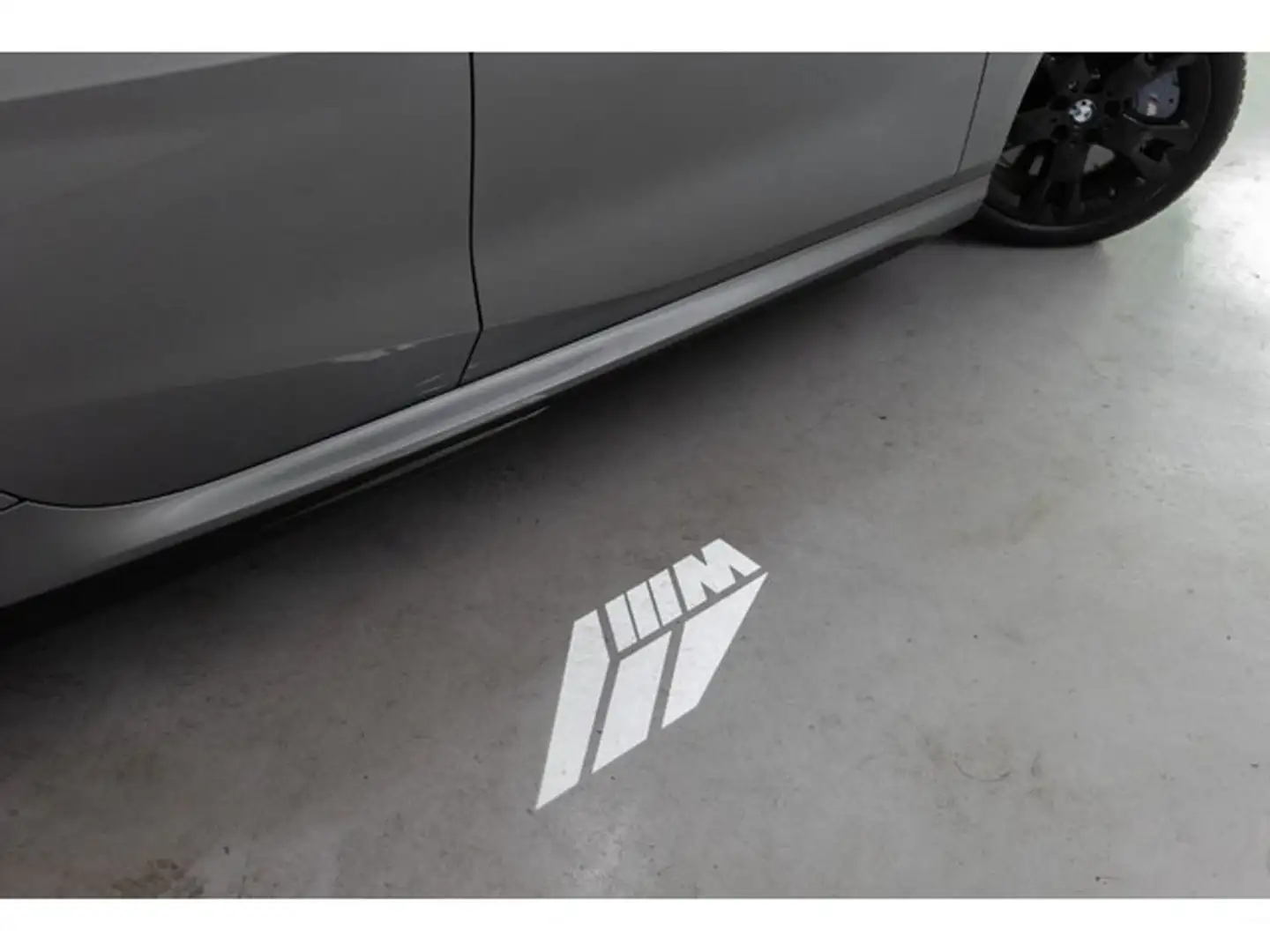 BMW 116 M135 xDrive Gris - 2