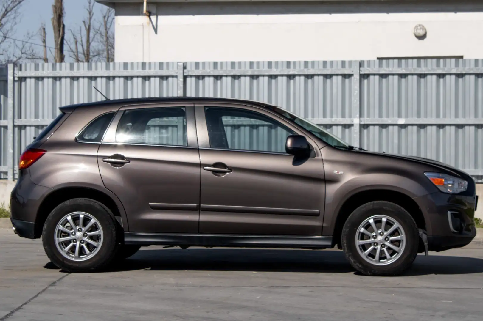 Mitsubishi ASX ASX 1.6 2WD Invite Braun - 1