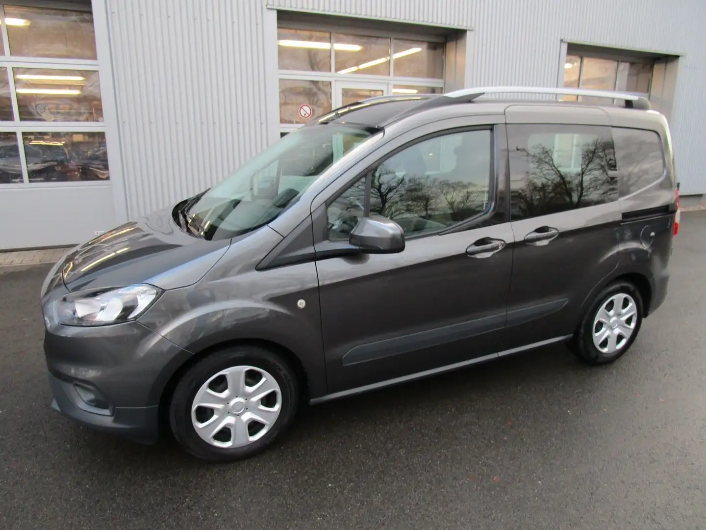 Ford Transit Courier Kombi Trend Grau - 2