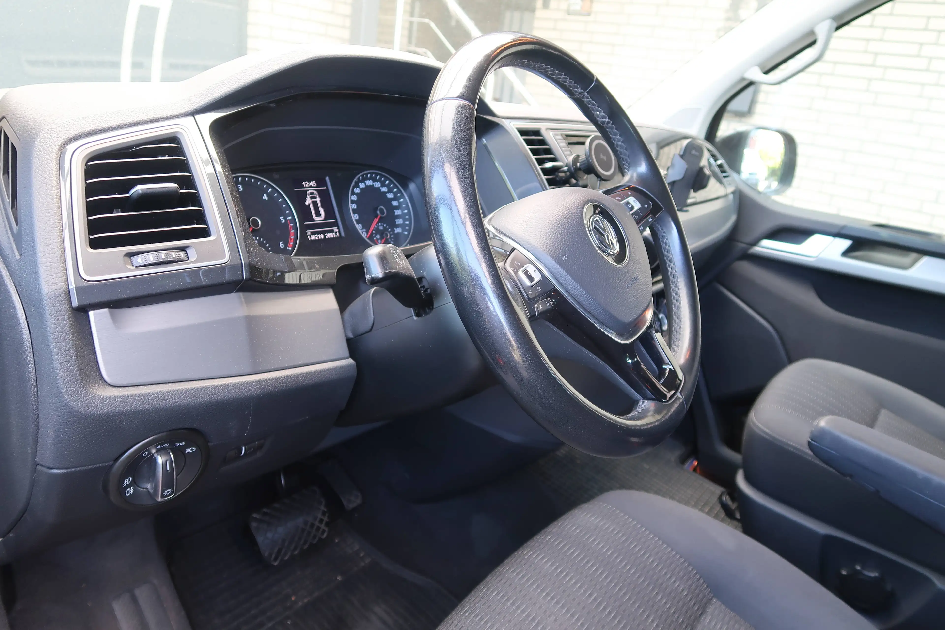 Volkswagen T6 Multivan 2.0 TDi Multivan FWD Comfortline ACC Standheizung — photo 11