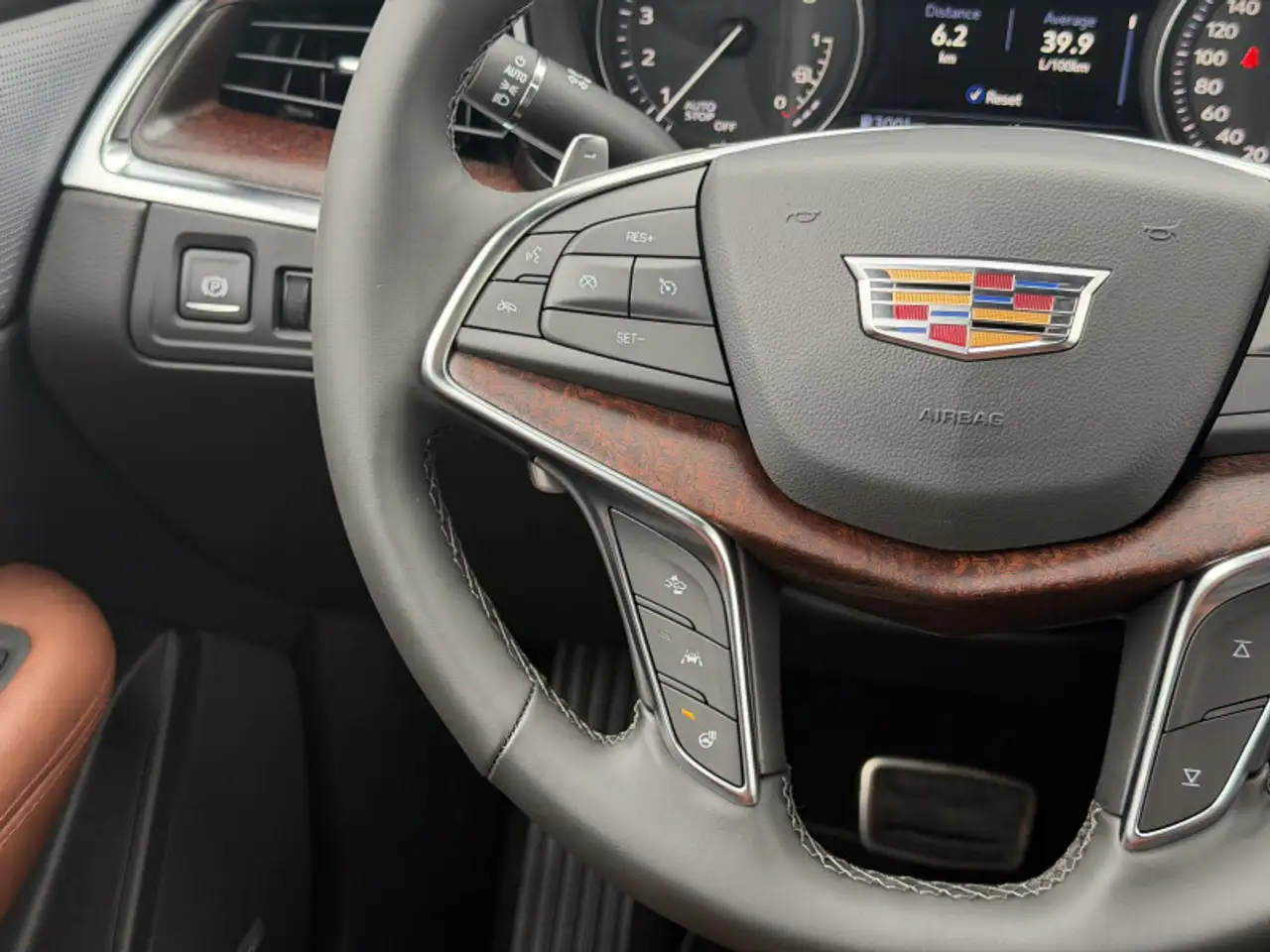 Cadillac XT5 снимка Cadillac XT5