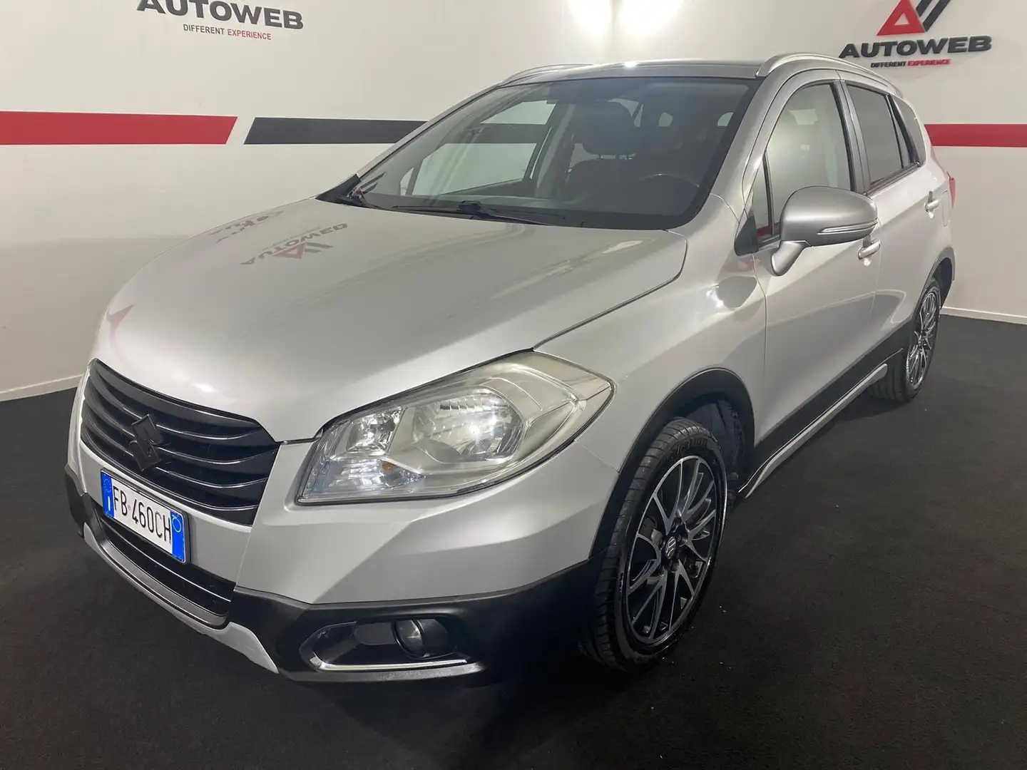 Suzuki SX4 S-Cross 1.6 DDiS 4WD All Grip Plus Gris - 1