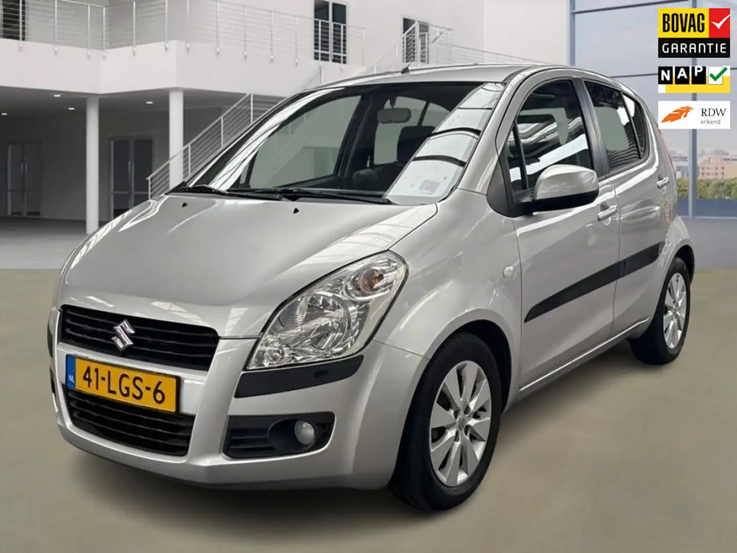 Suzuki Splash 1.2 Exclusive 28.900 km +NAP 1e Eigenaar NL-auto Grijs - 1