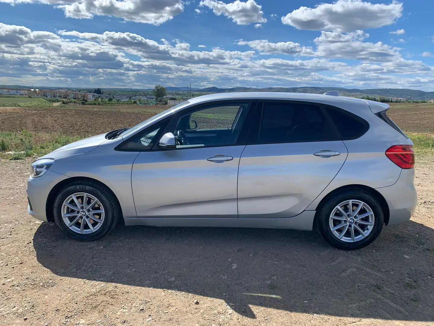 BMW 216 216d Active Tourer Plateado - 2