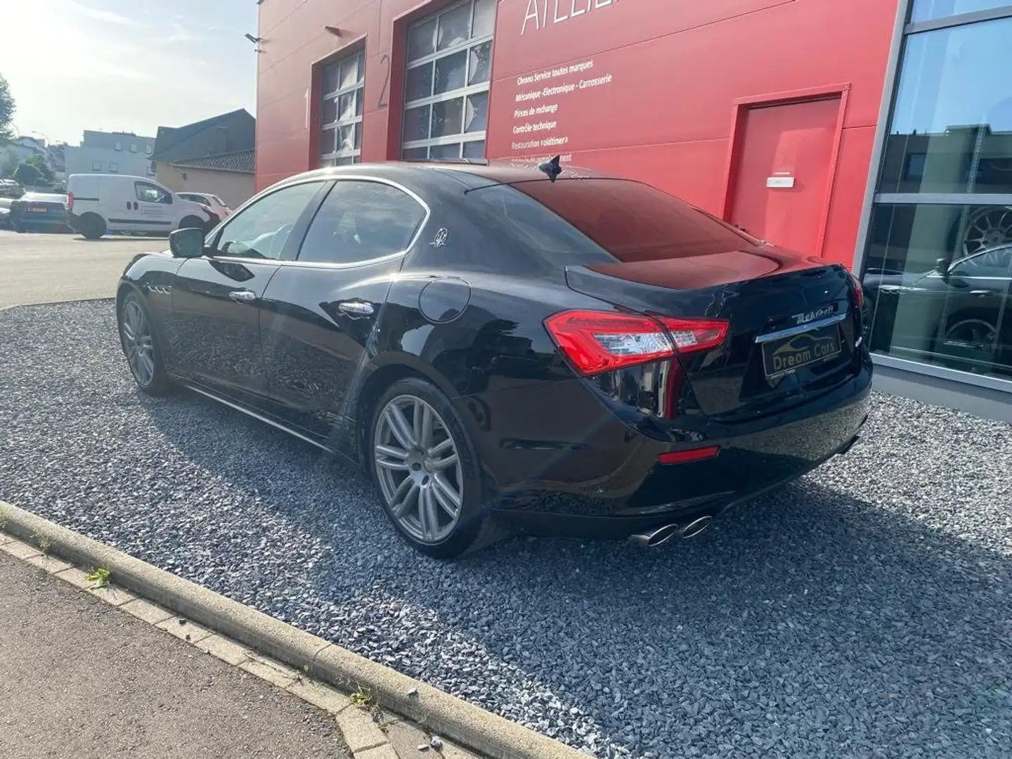 Maserati Ghibli 3.0 V6 D 275 Schwarz - 2