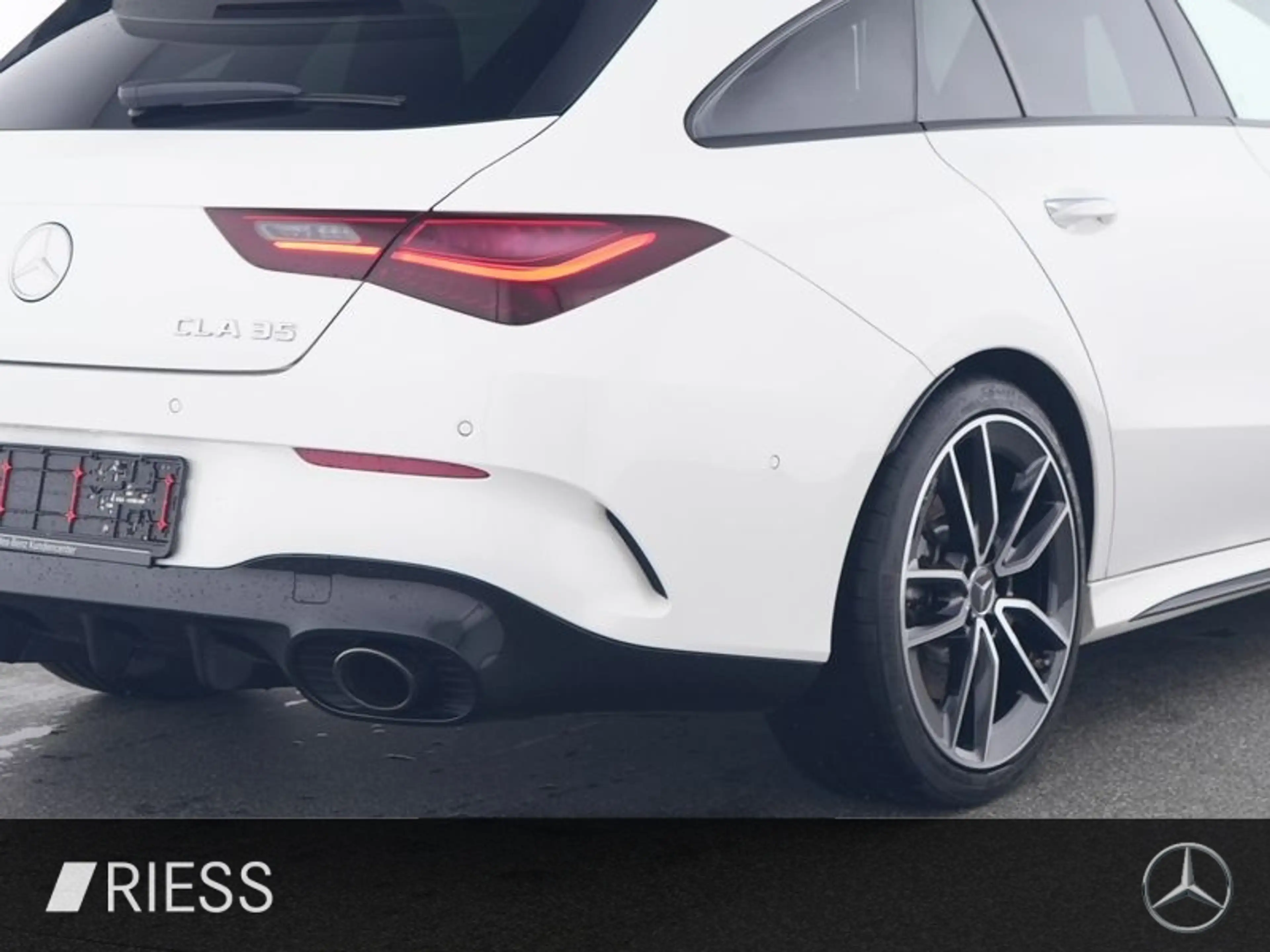Mercedes-Benz CLA 35 AMG 4M SB Night Dist Pano Burme Multi 19" — photo 5