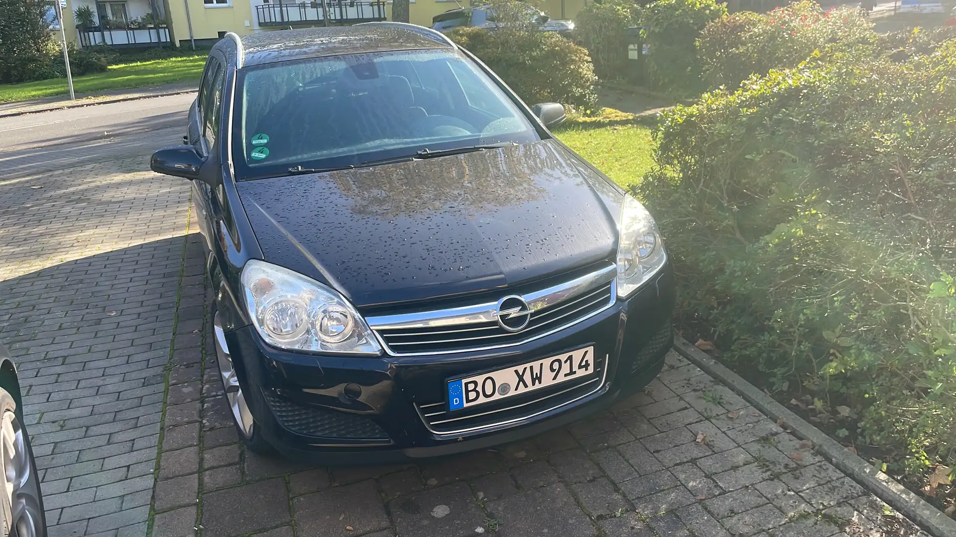 Opel Astra Edition Schwarz - 2