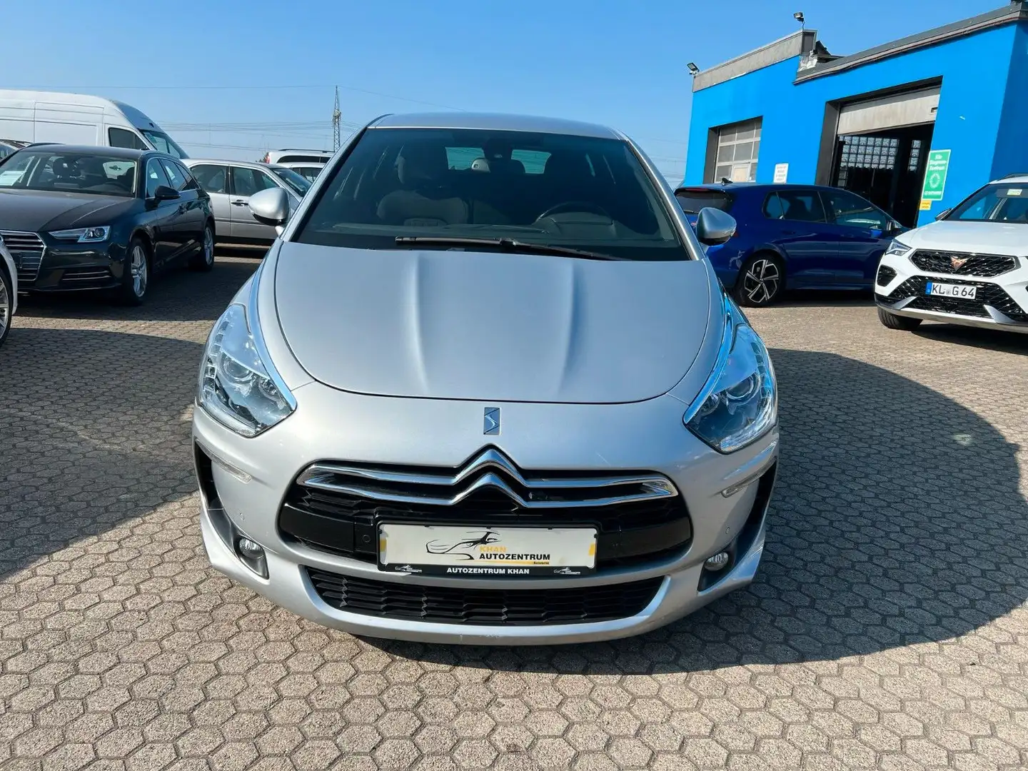 Citroen DS5 Chic AUT./NAVI/KAMERA Gris - 2