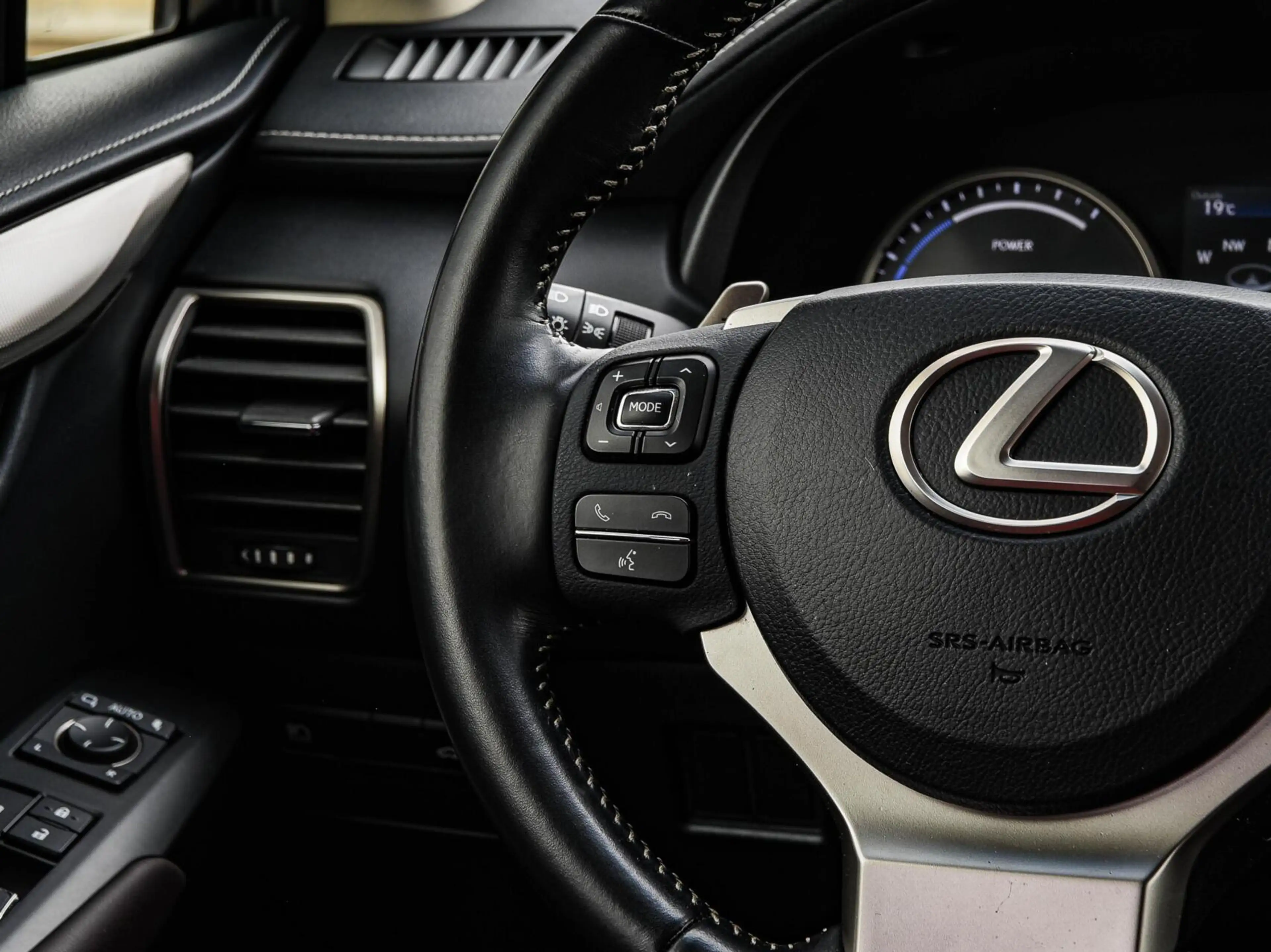 Lexus NX 300h AWD Luxury Line | Schuifdak | Leder | Trekhaak | C — photo 18