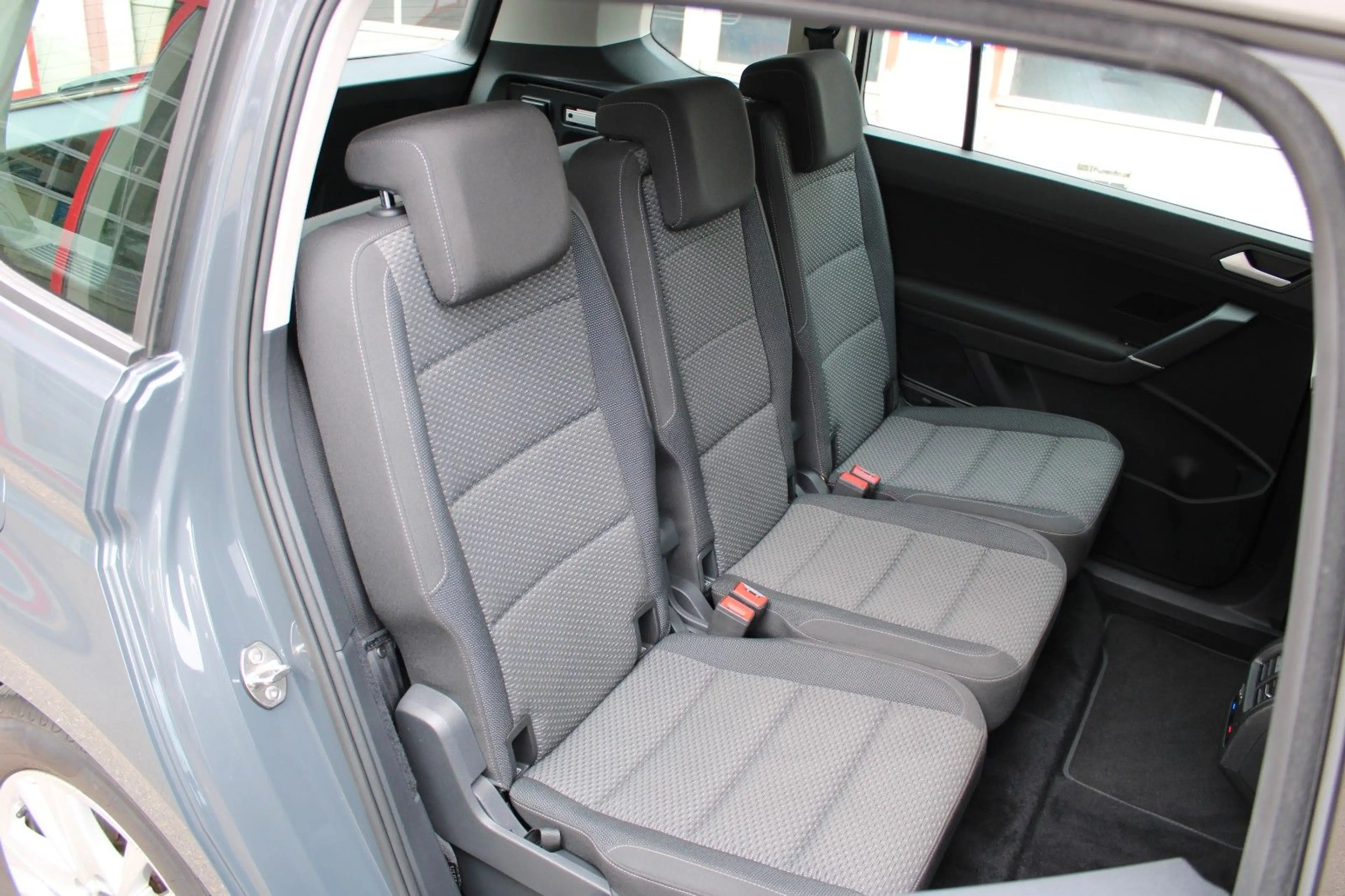 Volkswagen Touran 1.5 TSI DSG Comfortline, Kamera, AHK, LED — photo 12