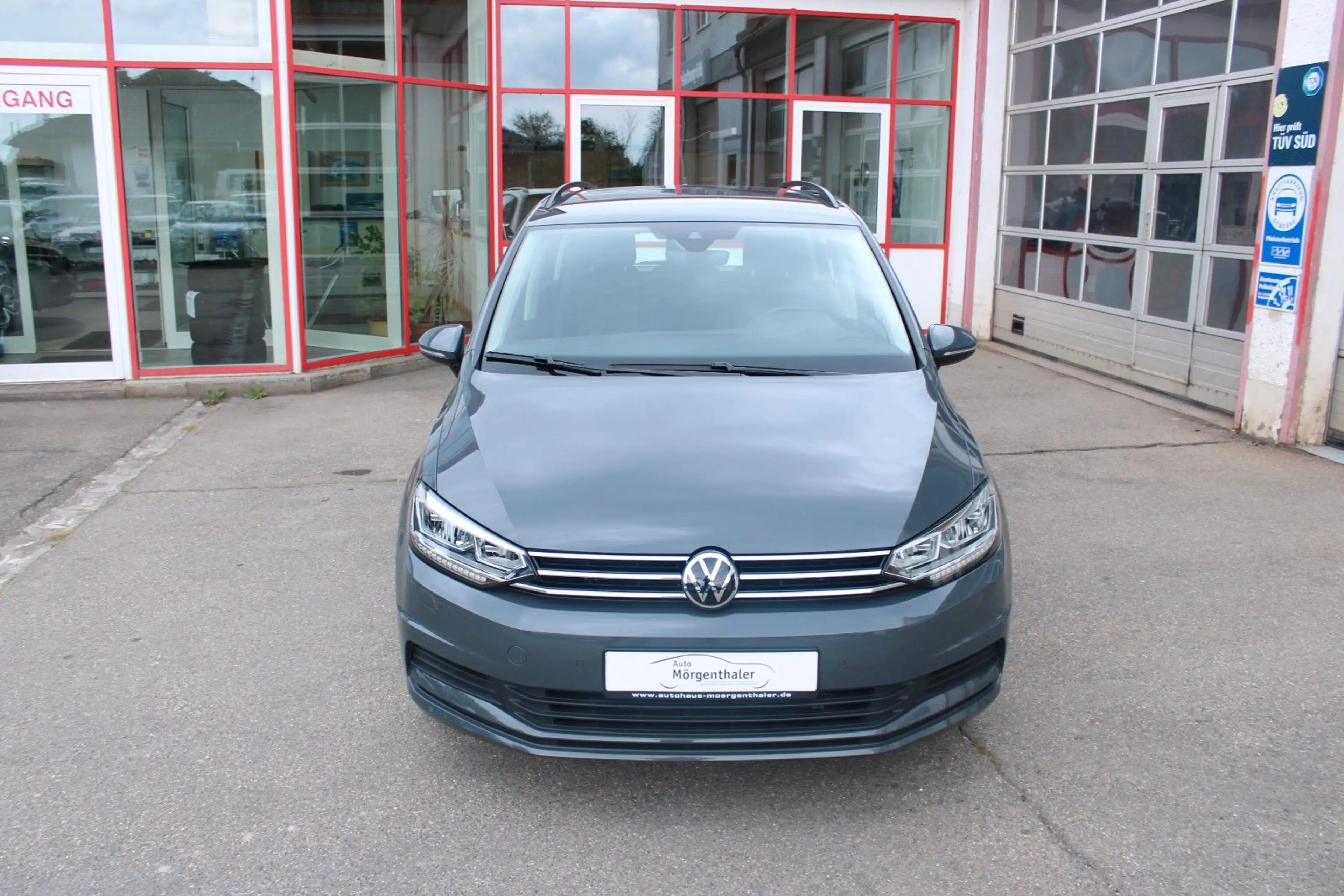 Volkswagen Touran 1.5 TSI DSG Comfortline, Kamera, AHK, LED — photo 2