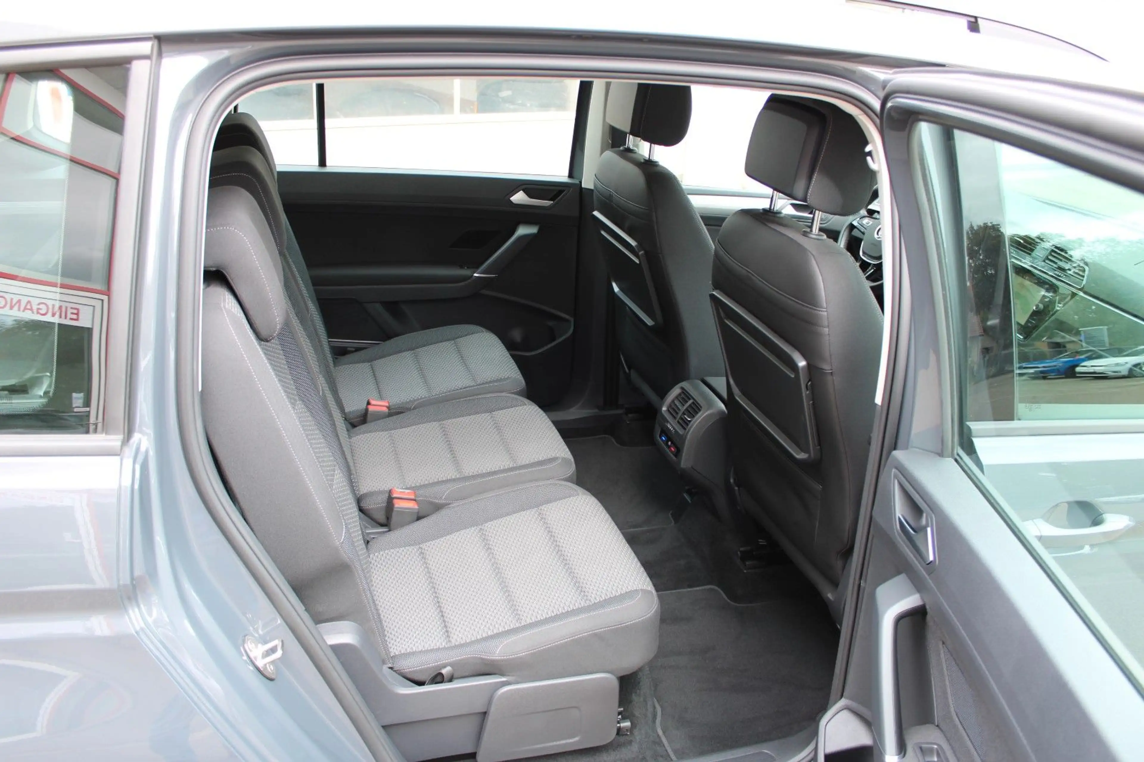 Volkswagen Touran 1.5 TSI DSG Comfortline, Kamera, AHK, LED — photo 11