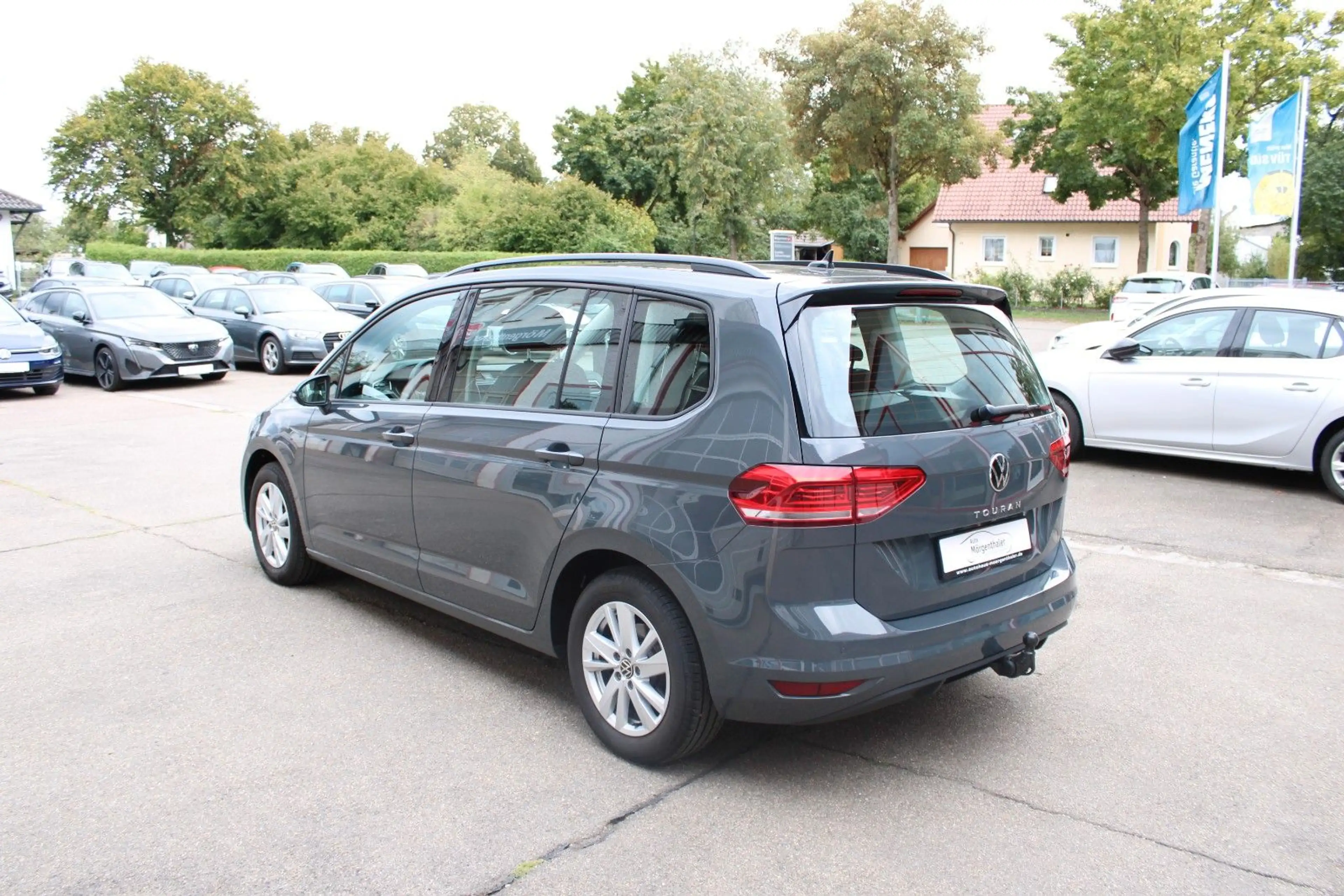 Volkswagen Touran 1.5 TSI DSG Comfortline, Kamera, AHK, LED — photo 4