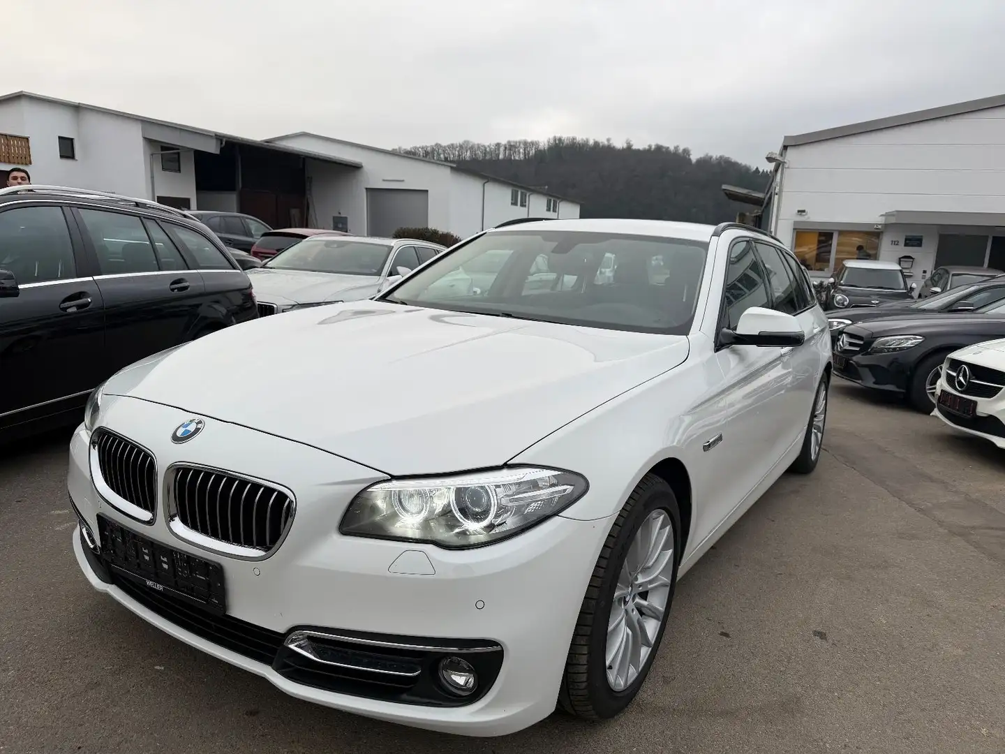 BMW 520 5 Touring 520 d*NEU*TÜV*NAVI*TOP* gepflegt* Weiß - 1