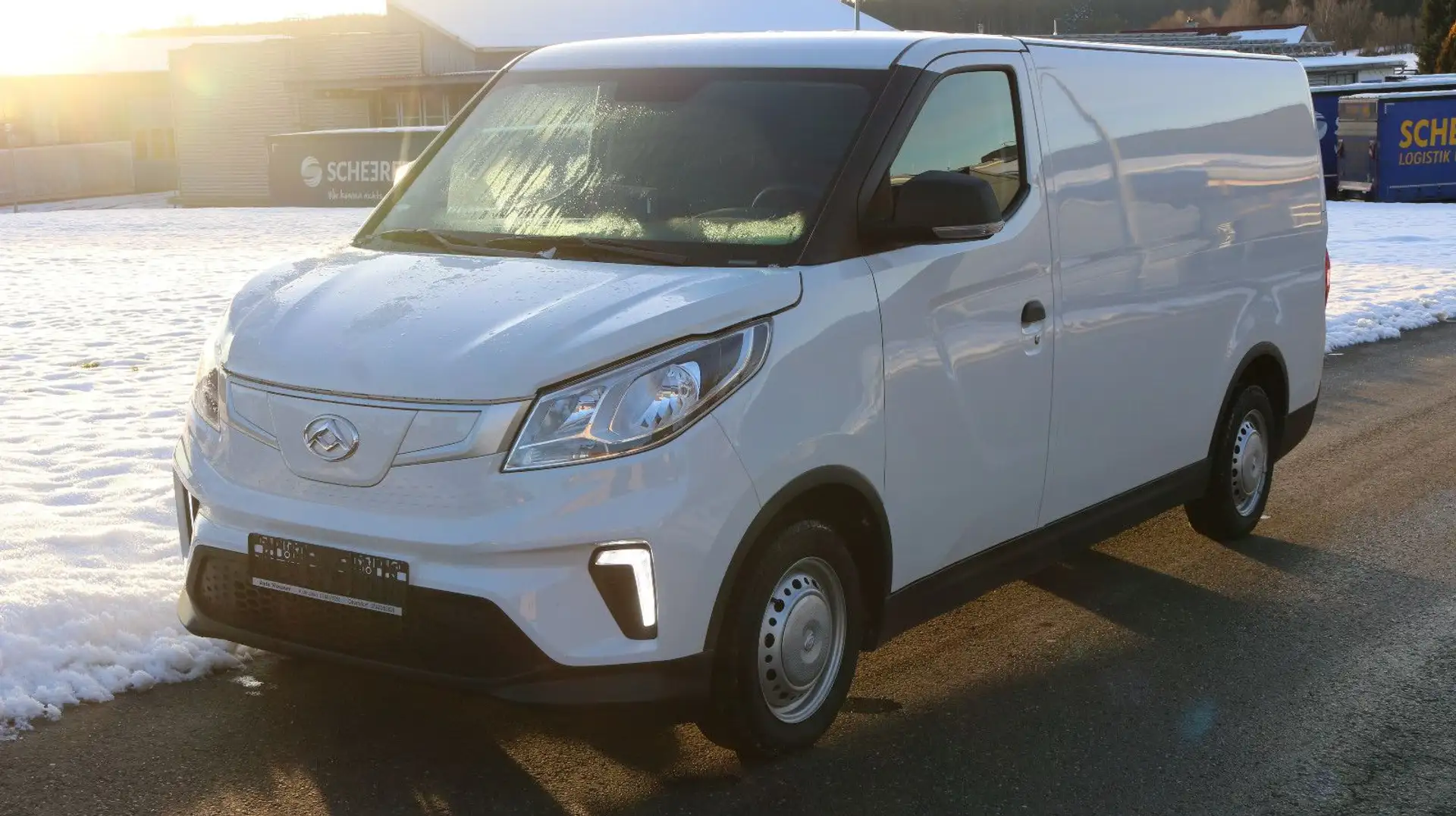 Maxus eDeliver 3 langer Radst. Kamera AHK Sonderpreis Weiß - 1