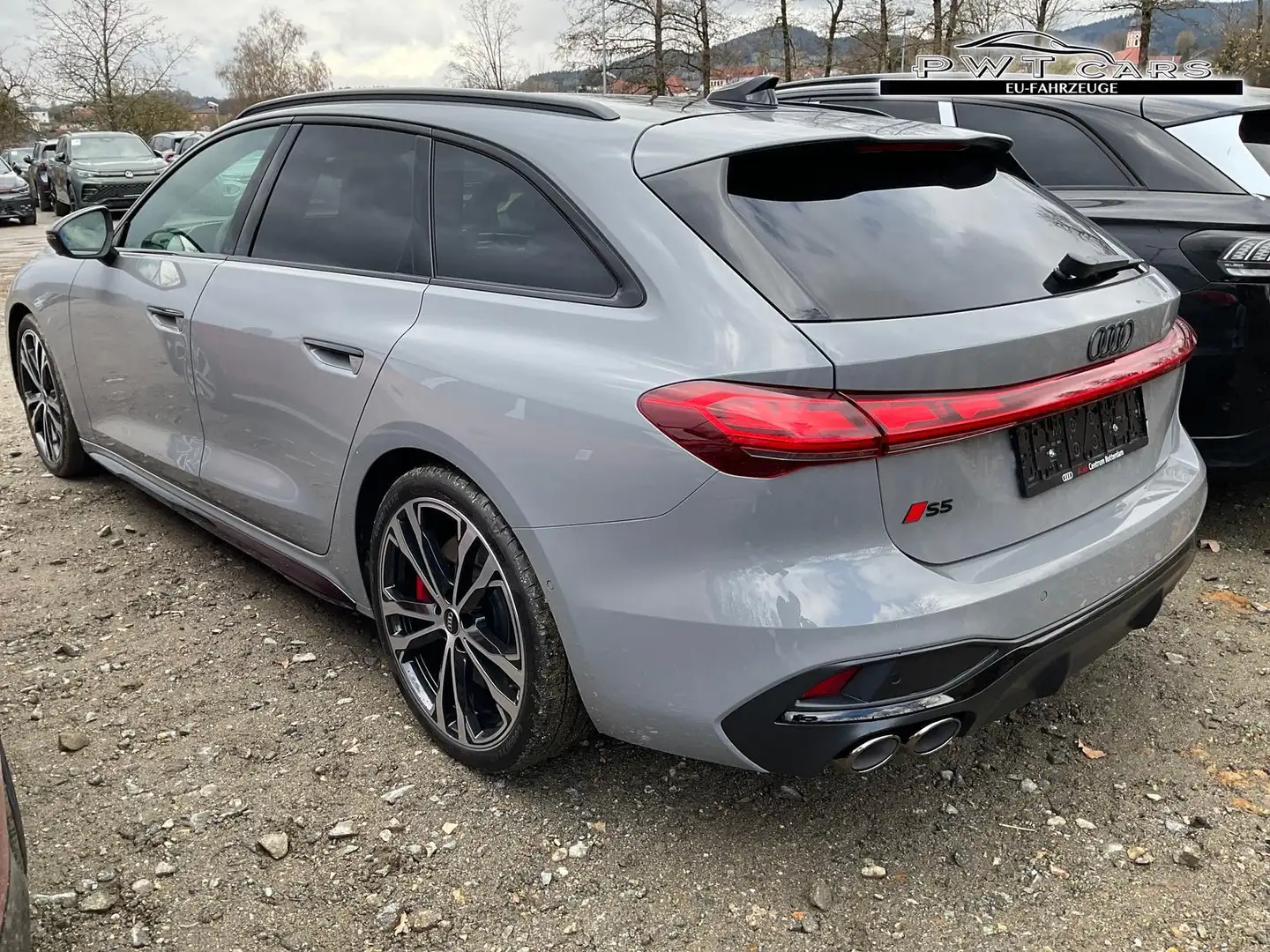 Audi S5 Kombi TFSI quattro 270 kW Avant quattro, Indivi... Grau - 2