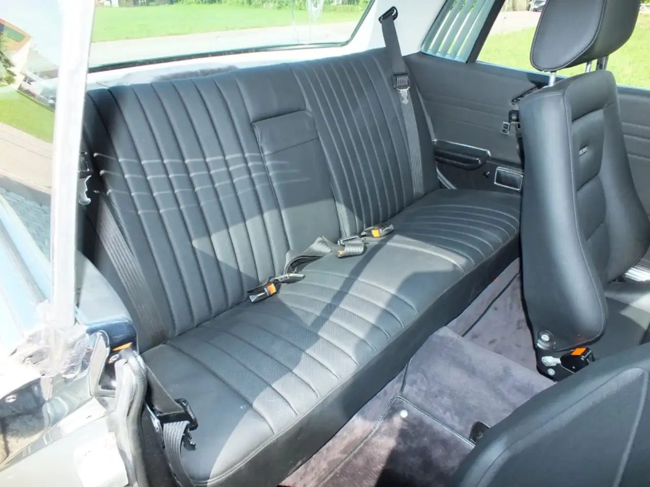 Mercedes-Benz 500 SLC mit Leistungssteigerung vom Mercedes, foto 11