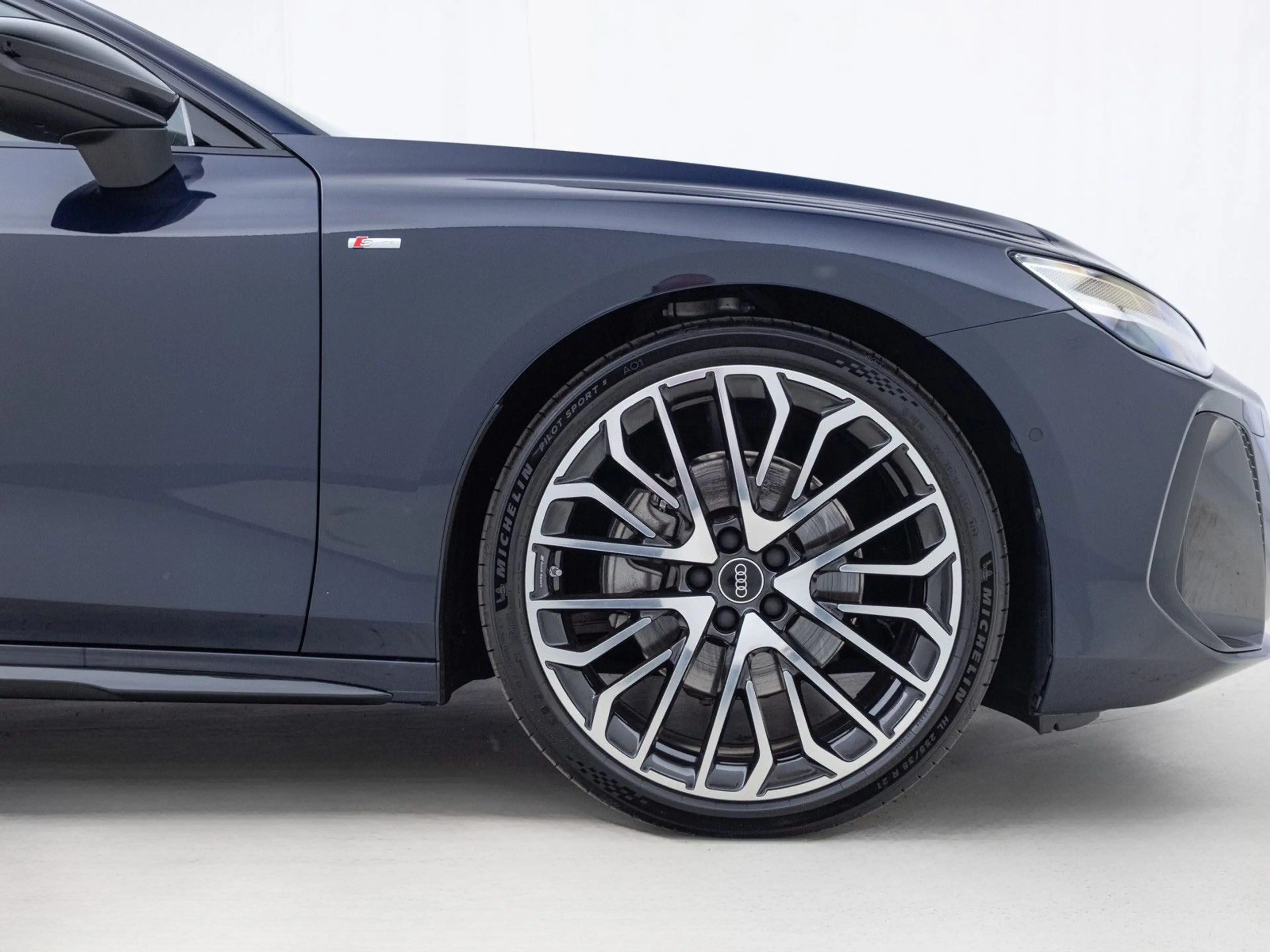 Audi A6 TFSI 150 kW S-TRO*MATRX*S-LINE*AHK*PANO — photo 9