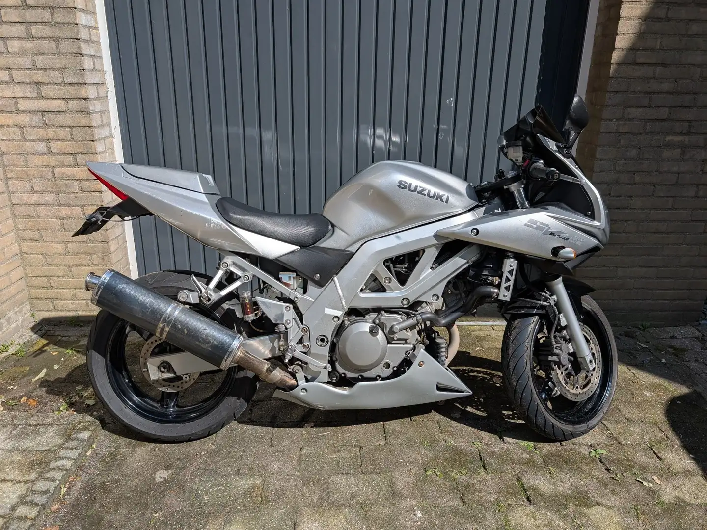 Suzuki SV 650 SV650S Stříbrná - 1