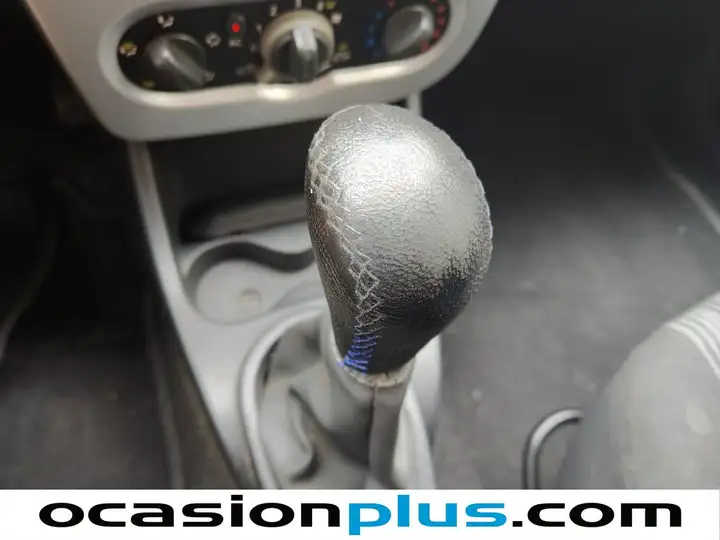 Dacia Sandero 1.2 Laureate 2011, foto 5