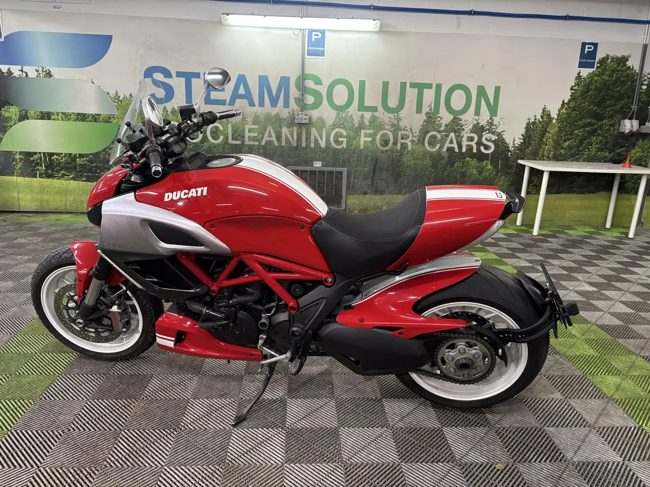 Ducati Diavel
