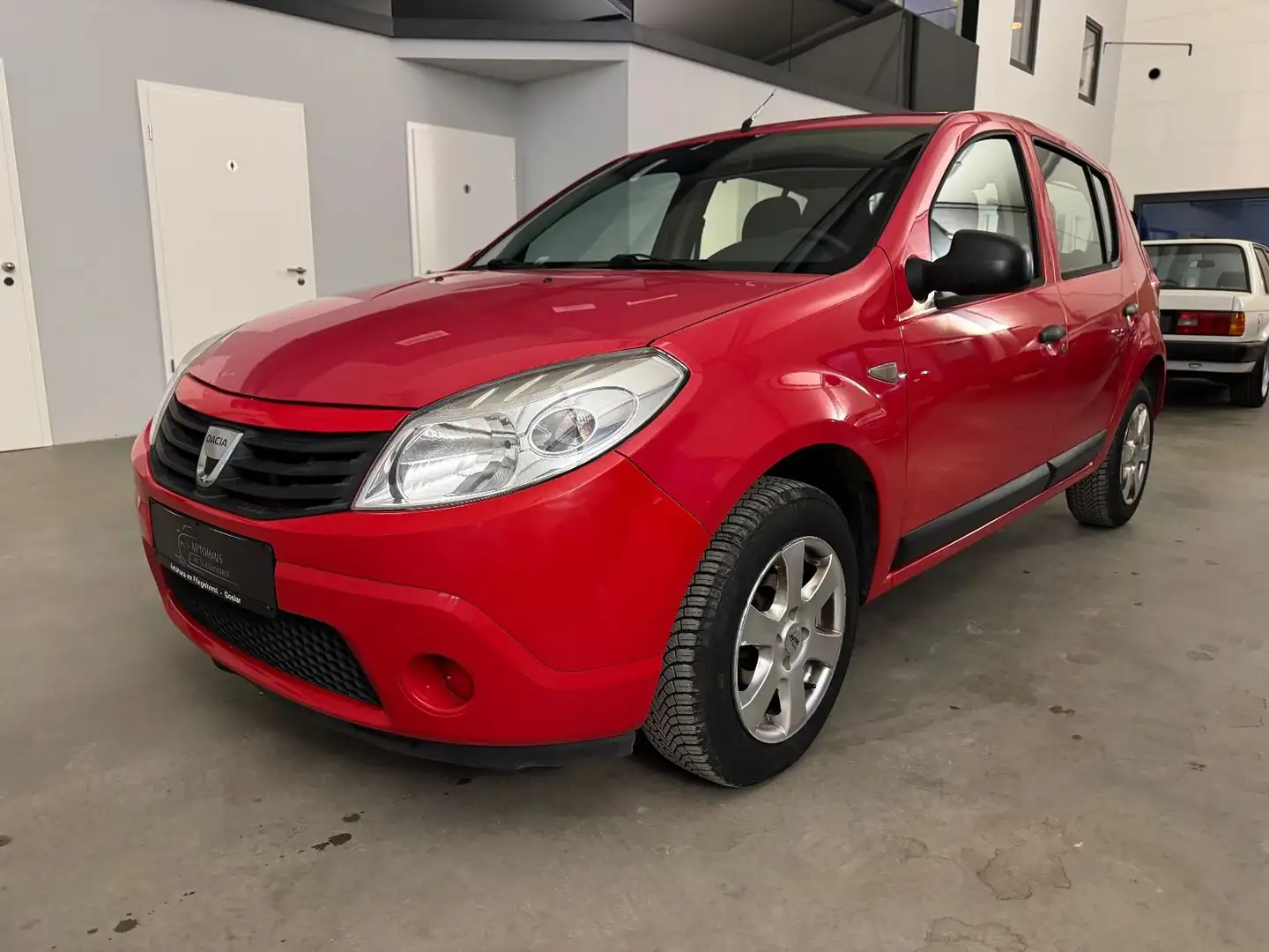 Dacia Sandero 1.4 Ambiance Rouge - 1