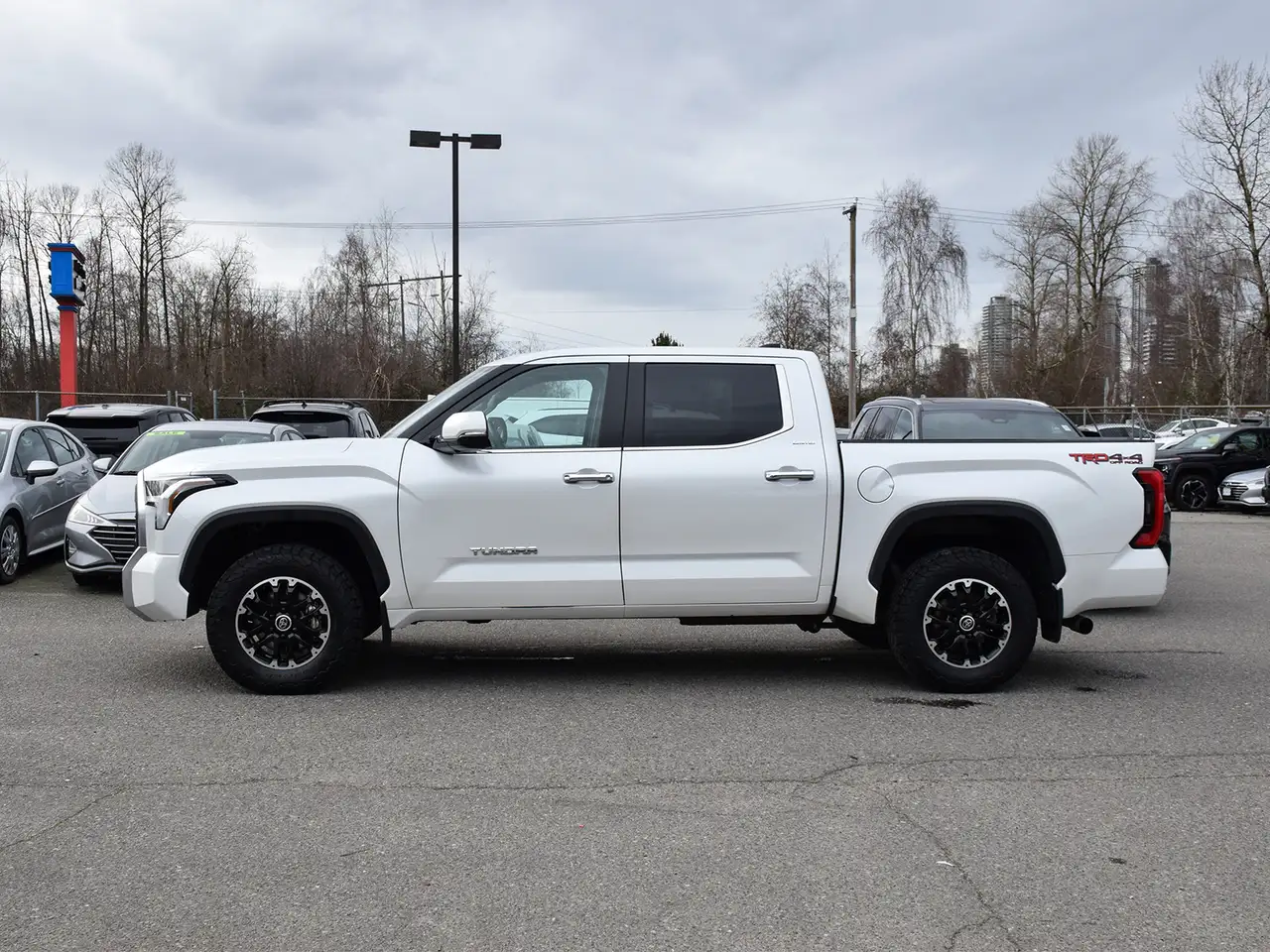 Toyota Tundra снимка Toyota Tundra