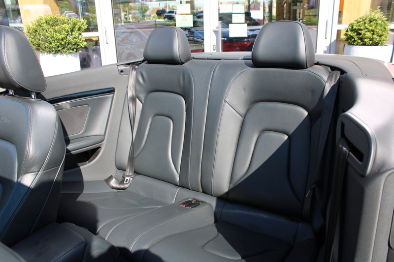 Audi A5 Cabrio 2.0 TDI 3x S-Line Exclusive 20 Zoll — photo 14