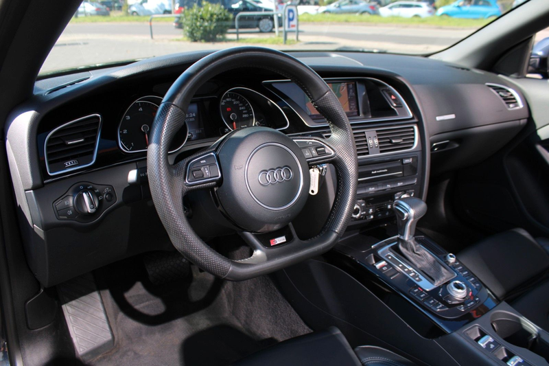 Audi A5 Cabrio 2.0 TDI 3x S-Line Exclusive 20 Zoll — photo 12